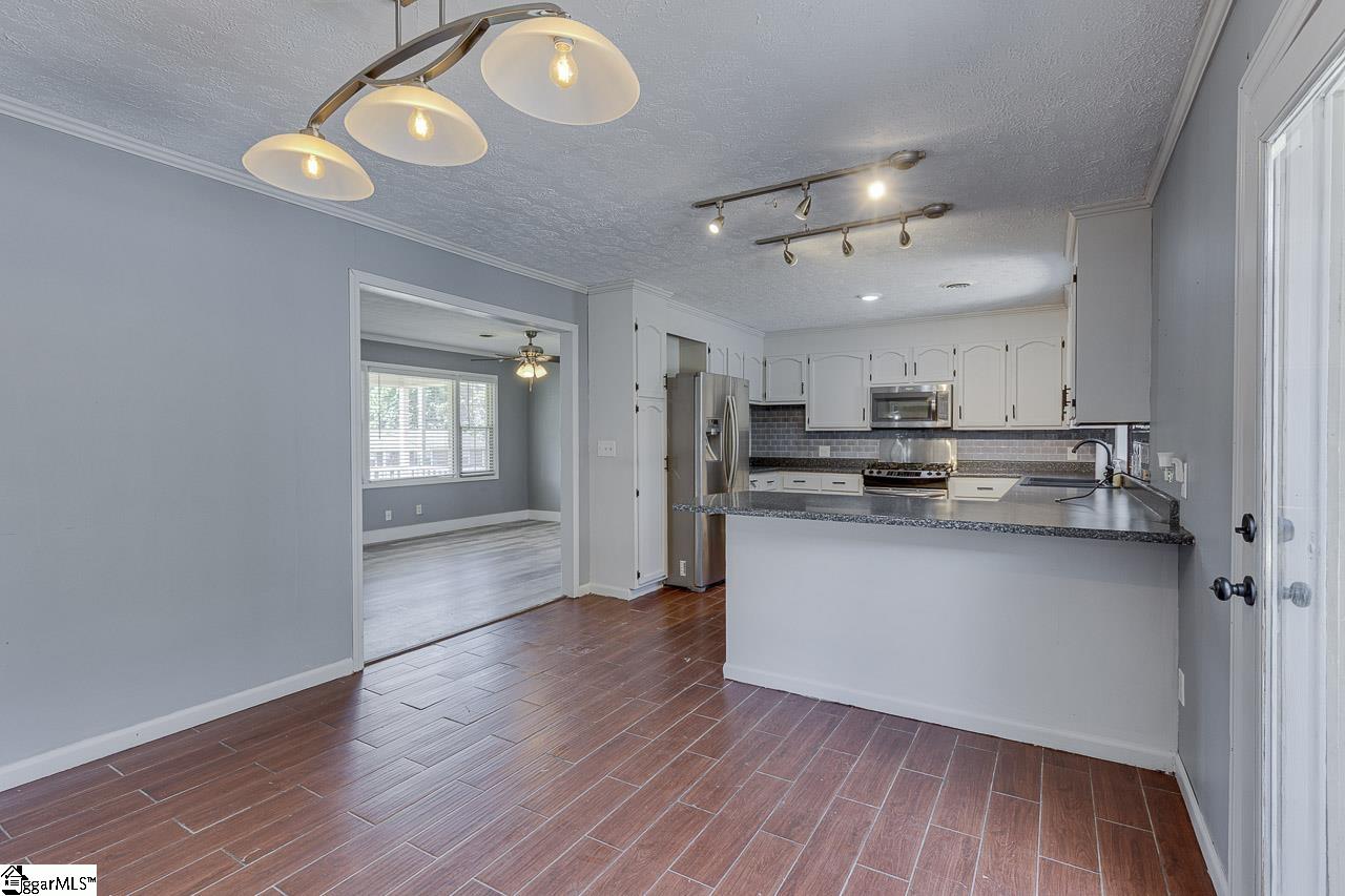 422 Rangeview Circle Greenville, SC 29617