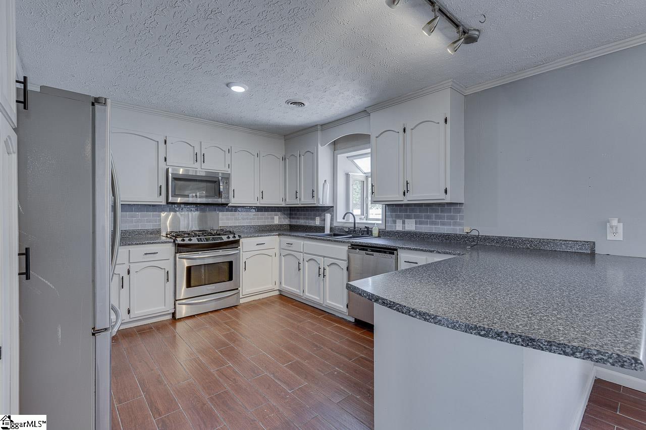 422 Rangeview Circle Greenville, SC 29617