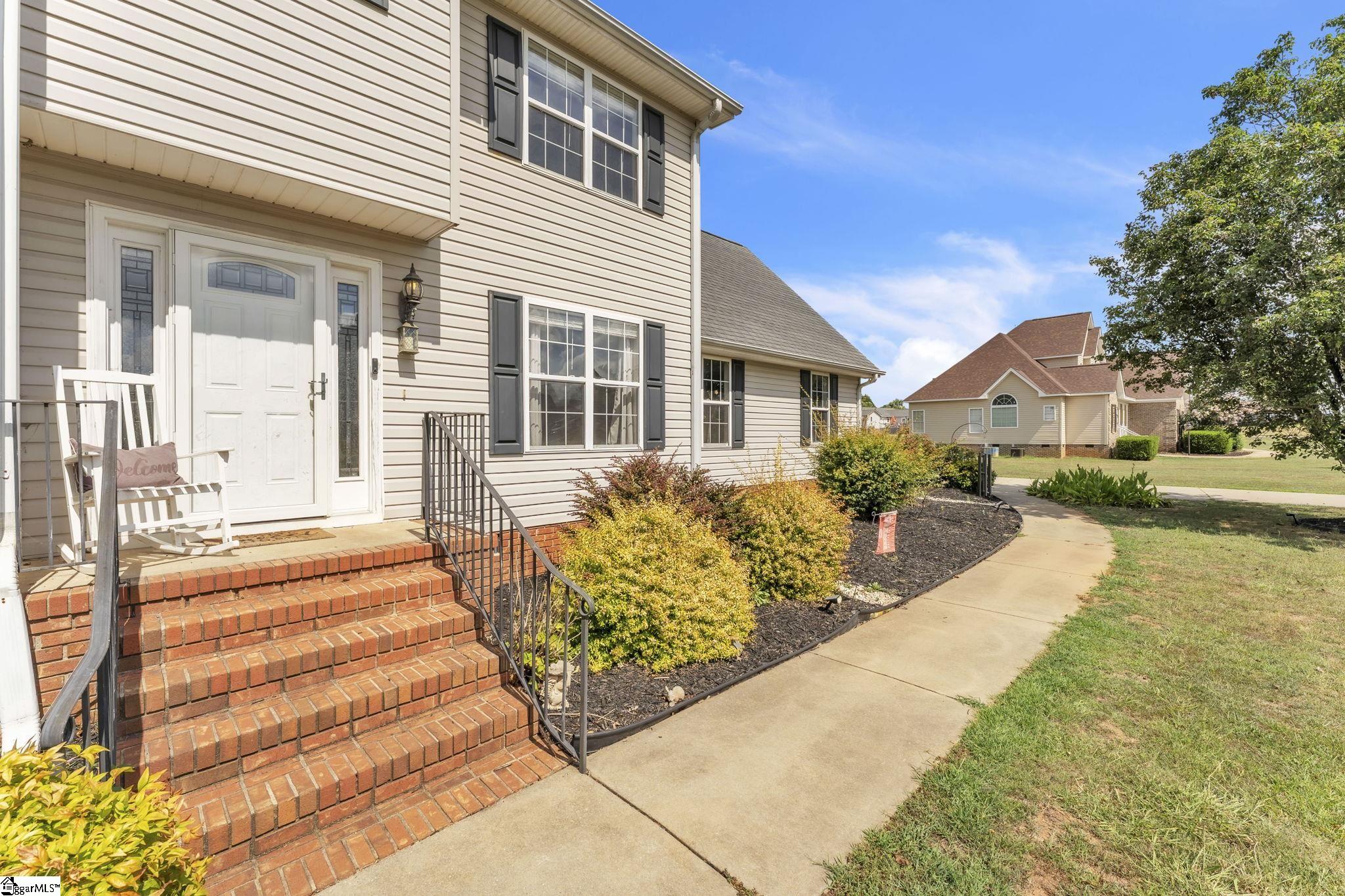 102 Country Garden Lane Anderson, SC 29626-5285