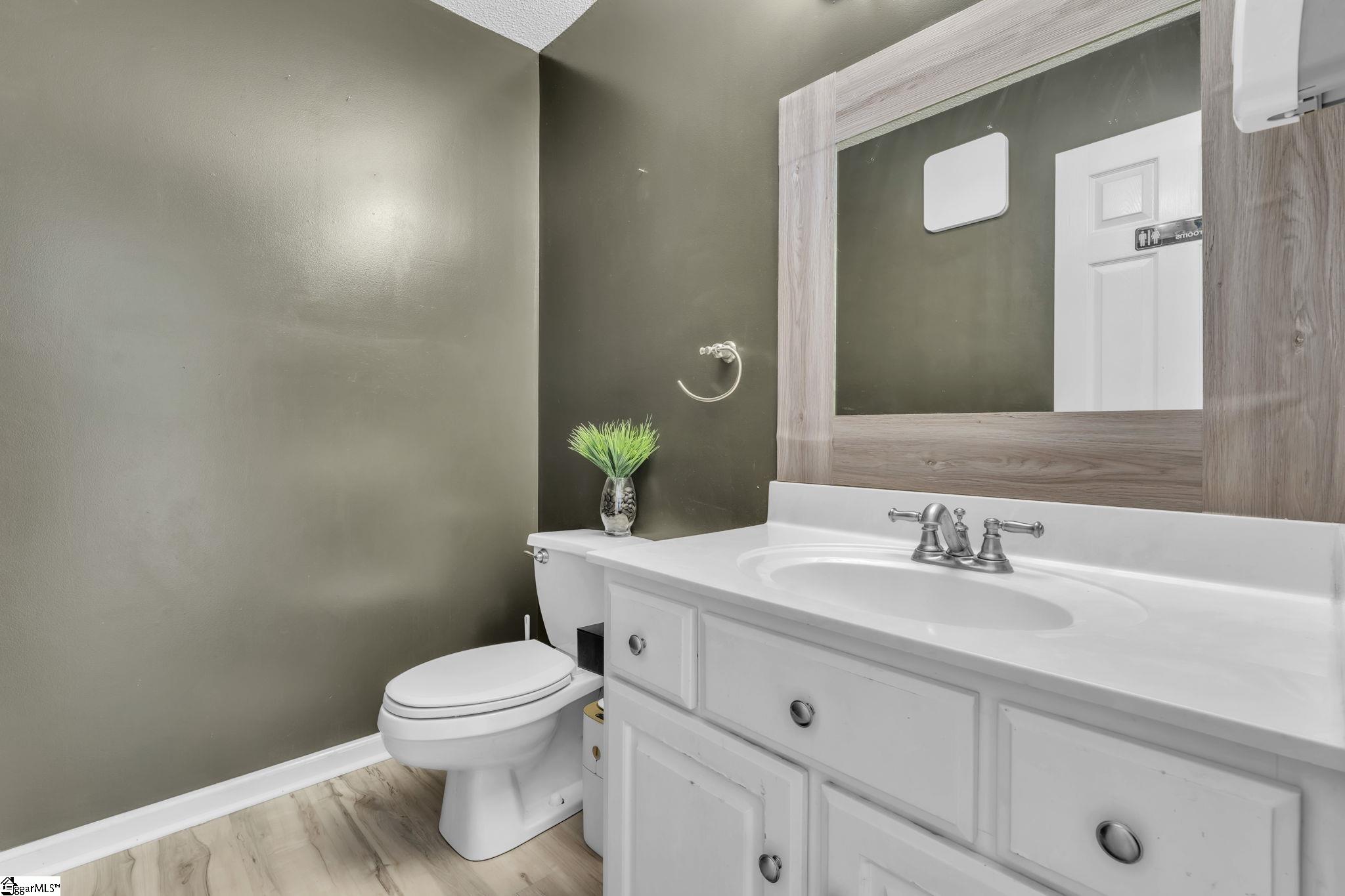 102 Country Garden Lane Anderson, SC 29626-5285
