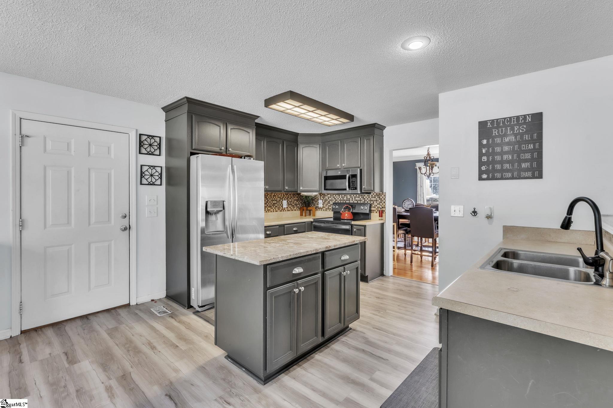 102 Country Garden Lane Anderson, SC 29626-5285