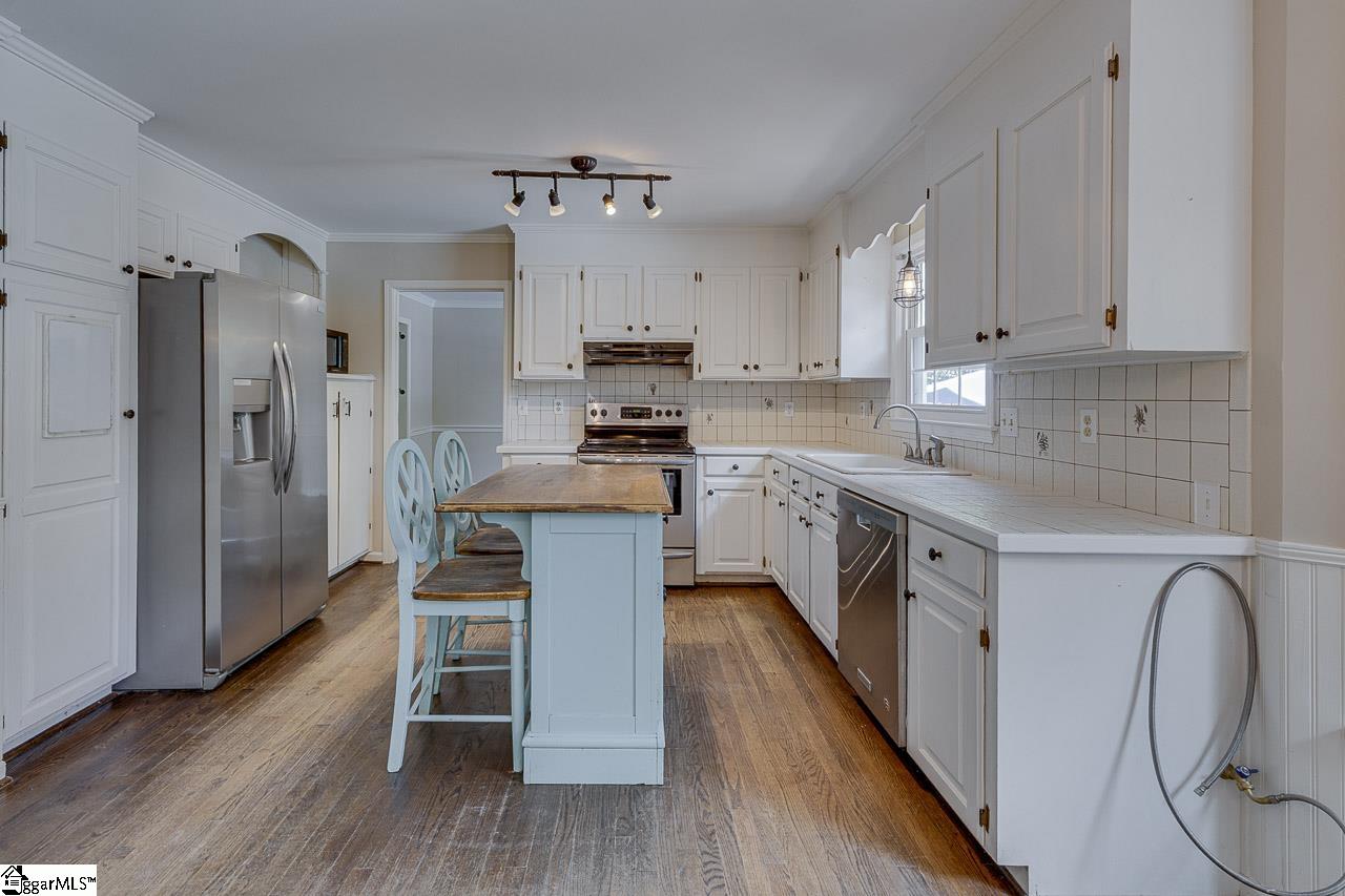 704 E Silverleaf Street Greer, SC 29650