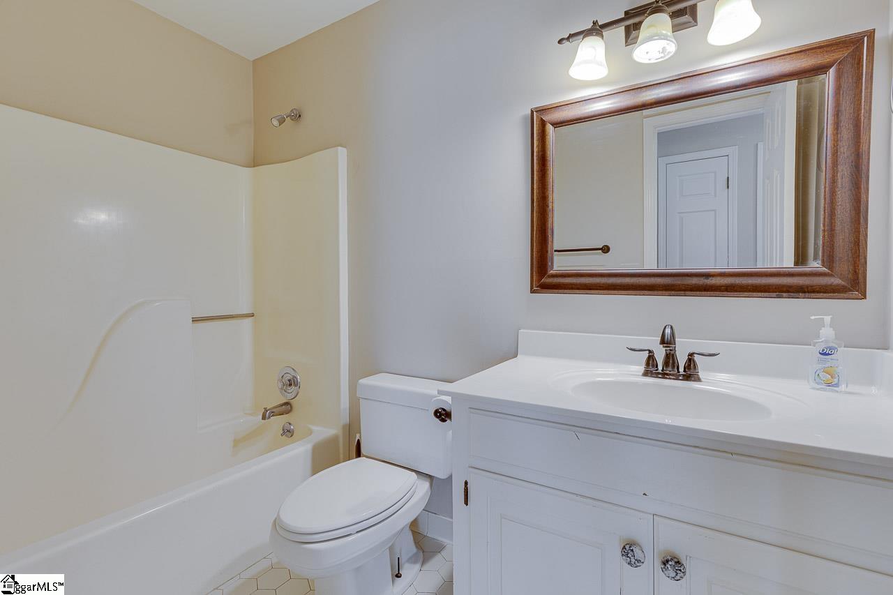 704 E Silverleaf Street Greer, SC 29650