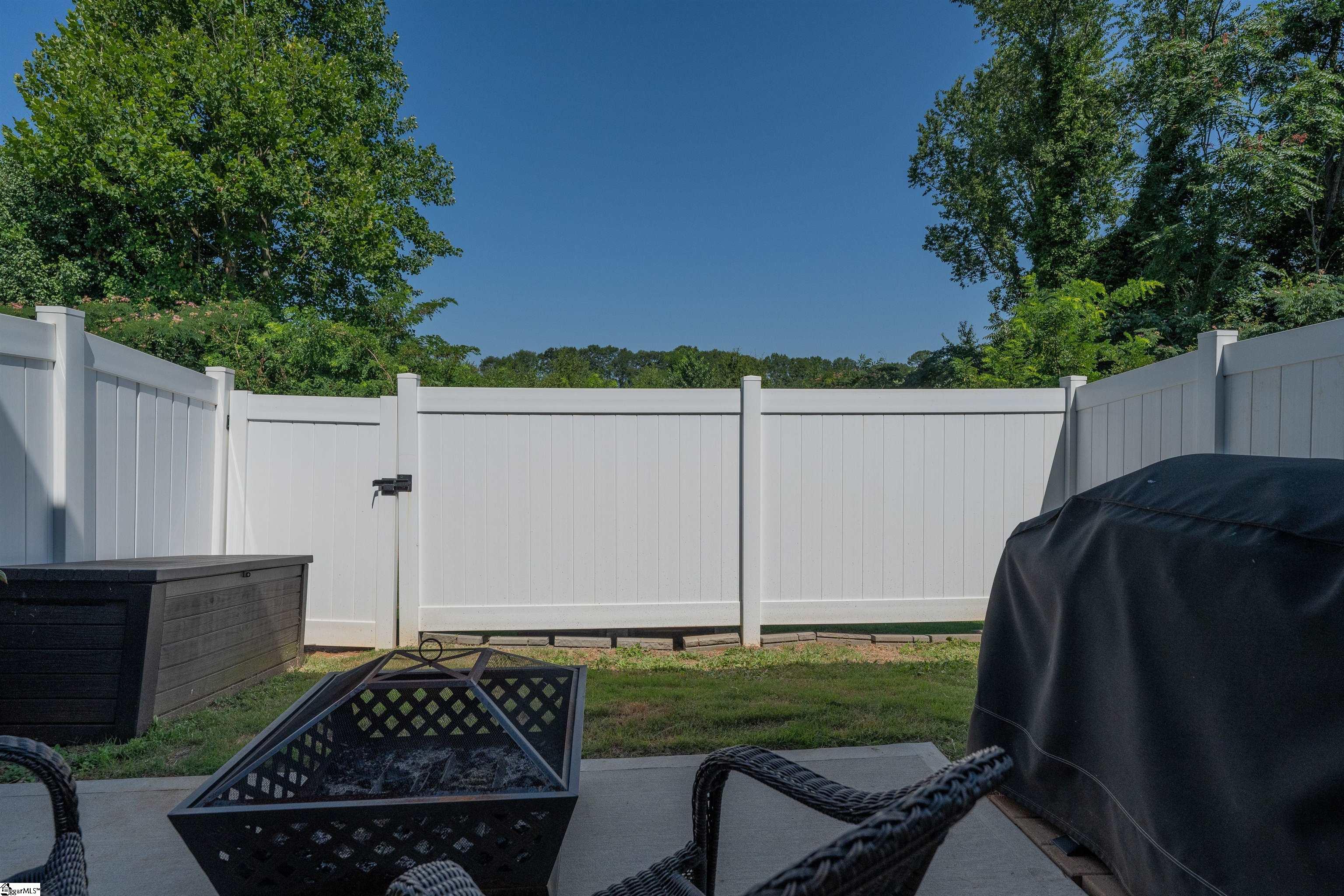 527 Hampton Townes Drive Greenville, SC 29617