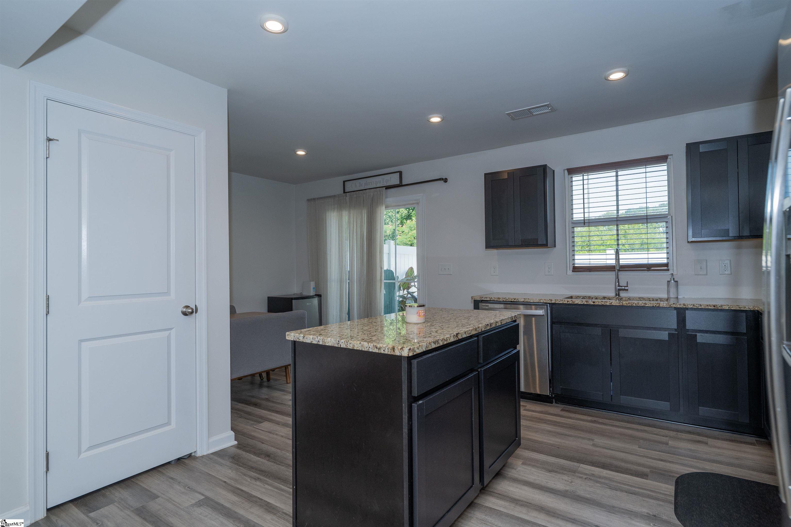 527 Hampton Townes Drive Greenville, SC 29617