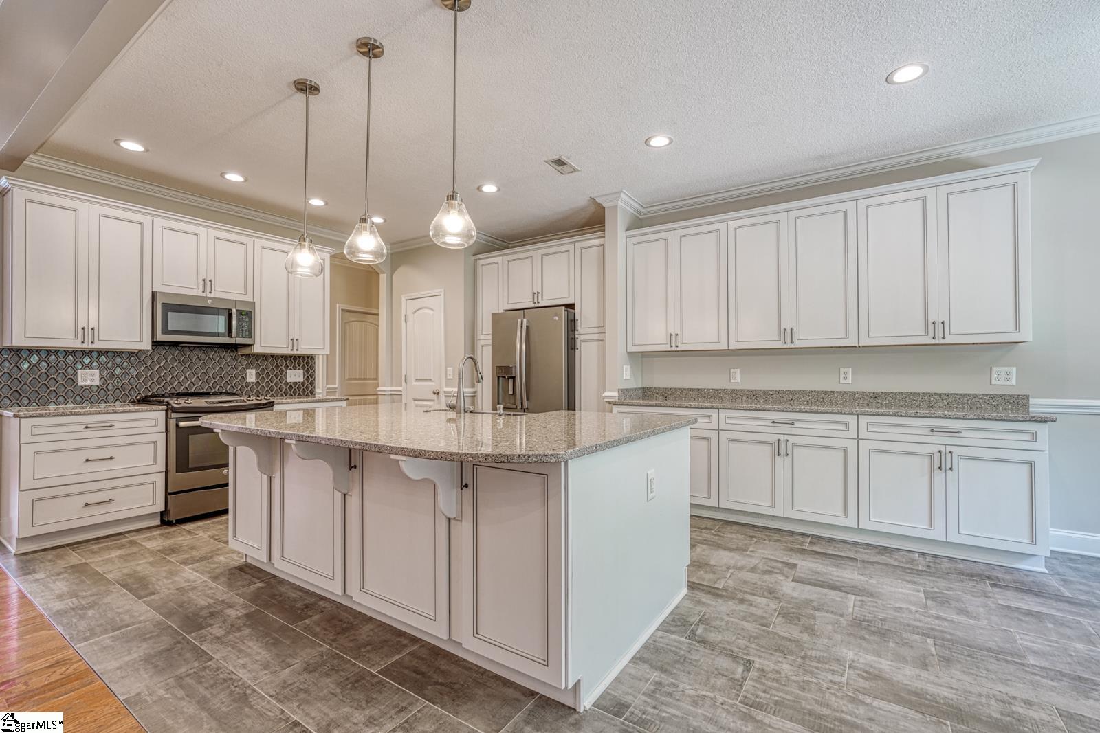 173 Colfax Drive Boiling Springs, SC 29316