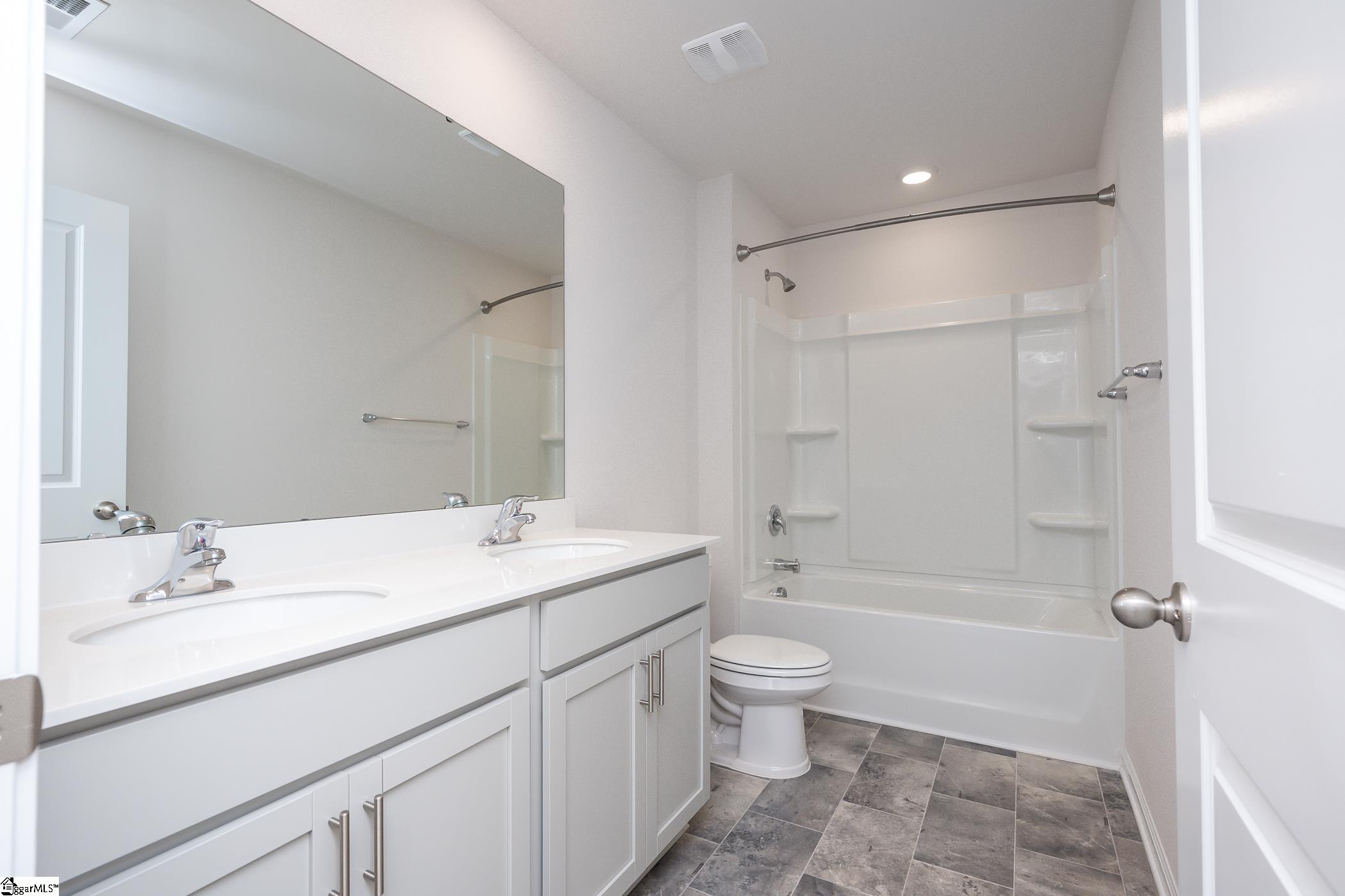 114 Green Oak Drive Easley, SC 29640