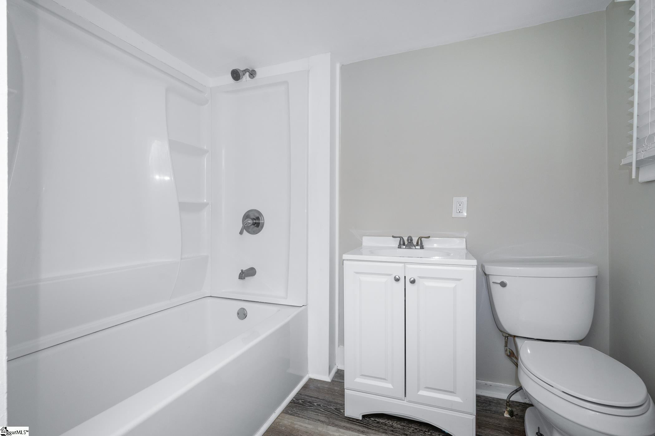 24 2nd Avenue Greenville, SC 29609