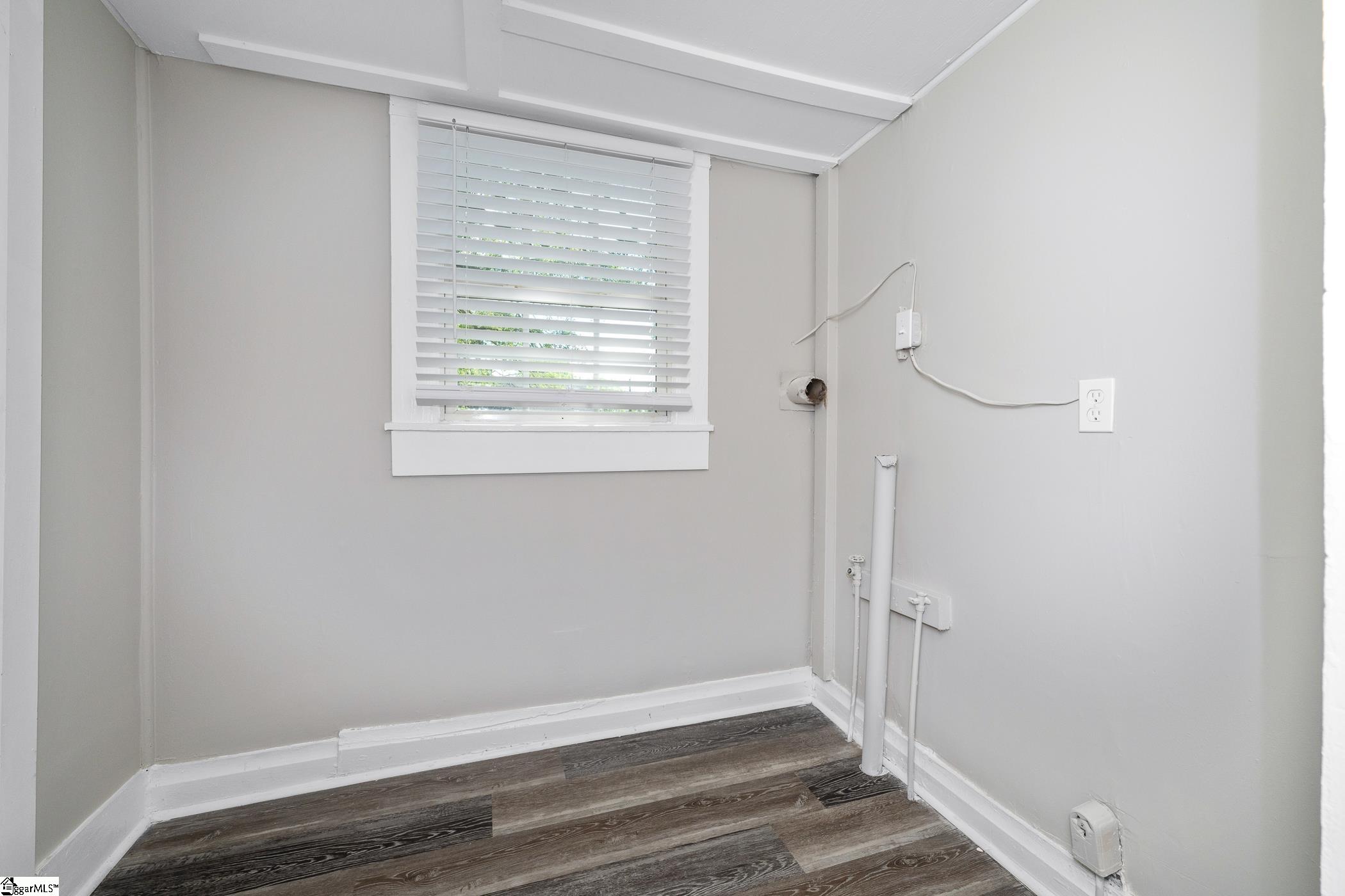 24 2nd Avenue Greenville, SC 29609