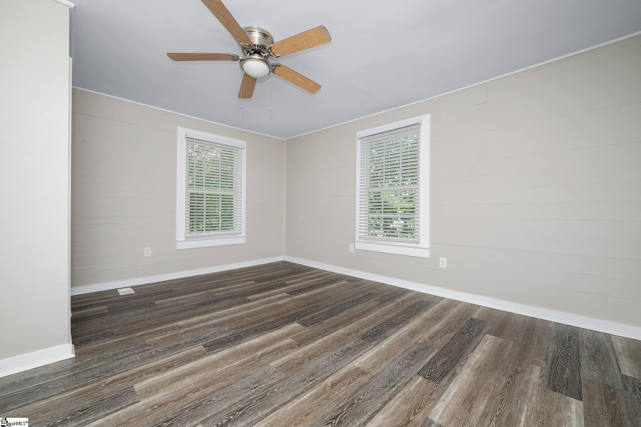 24 2nd Avenue Greenville, SC 29609