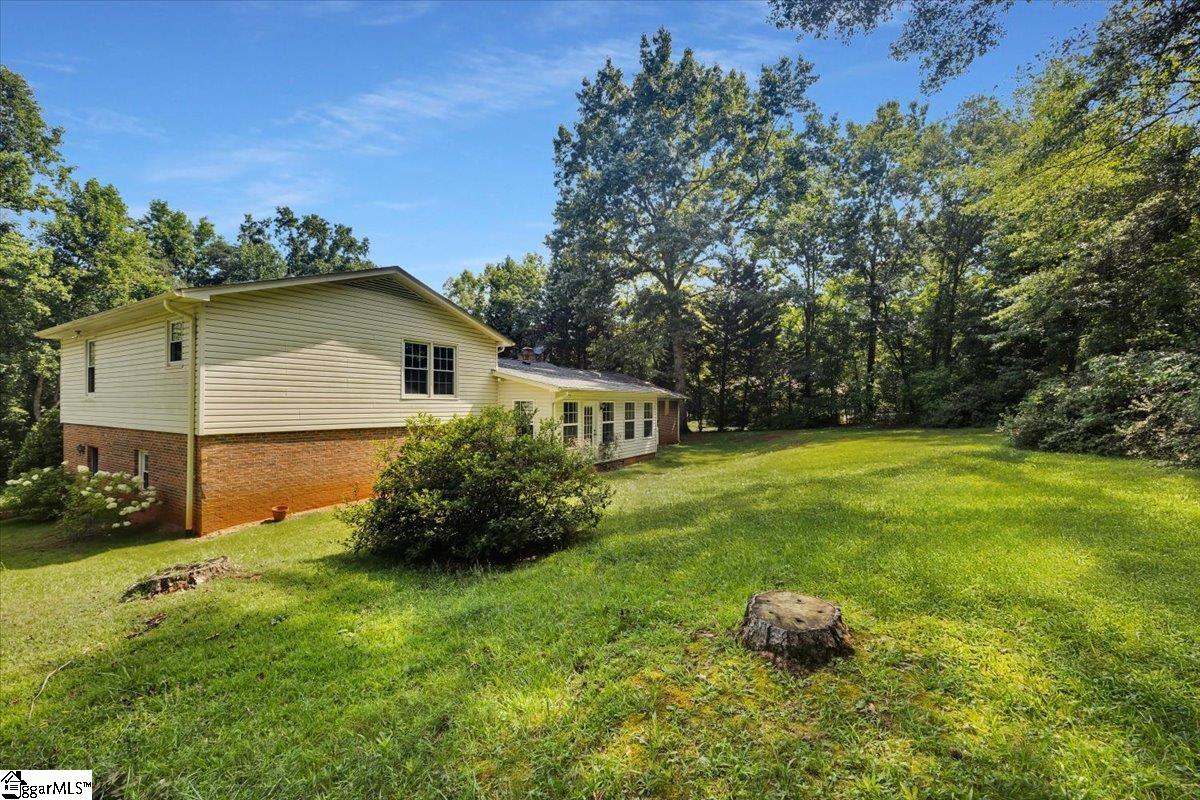 12 Lantern Drive Greer, SC 29651