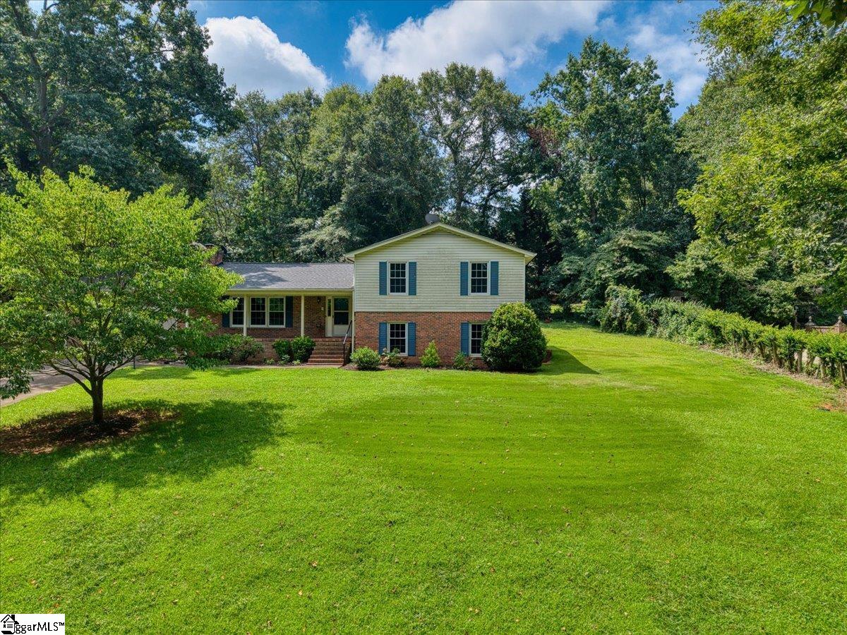 12 Lantern Drive Greer, SC 29651
