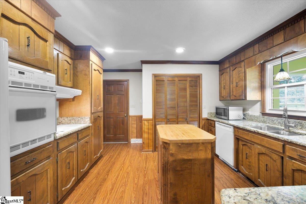 12 Lantern Drive Greer, SC 29651