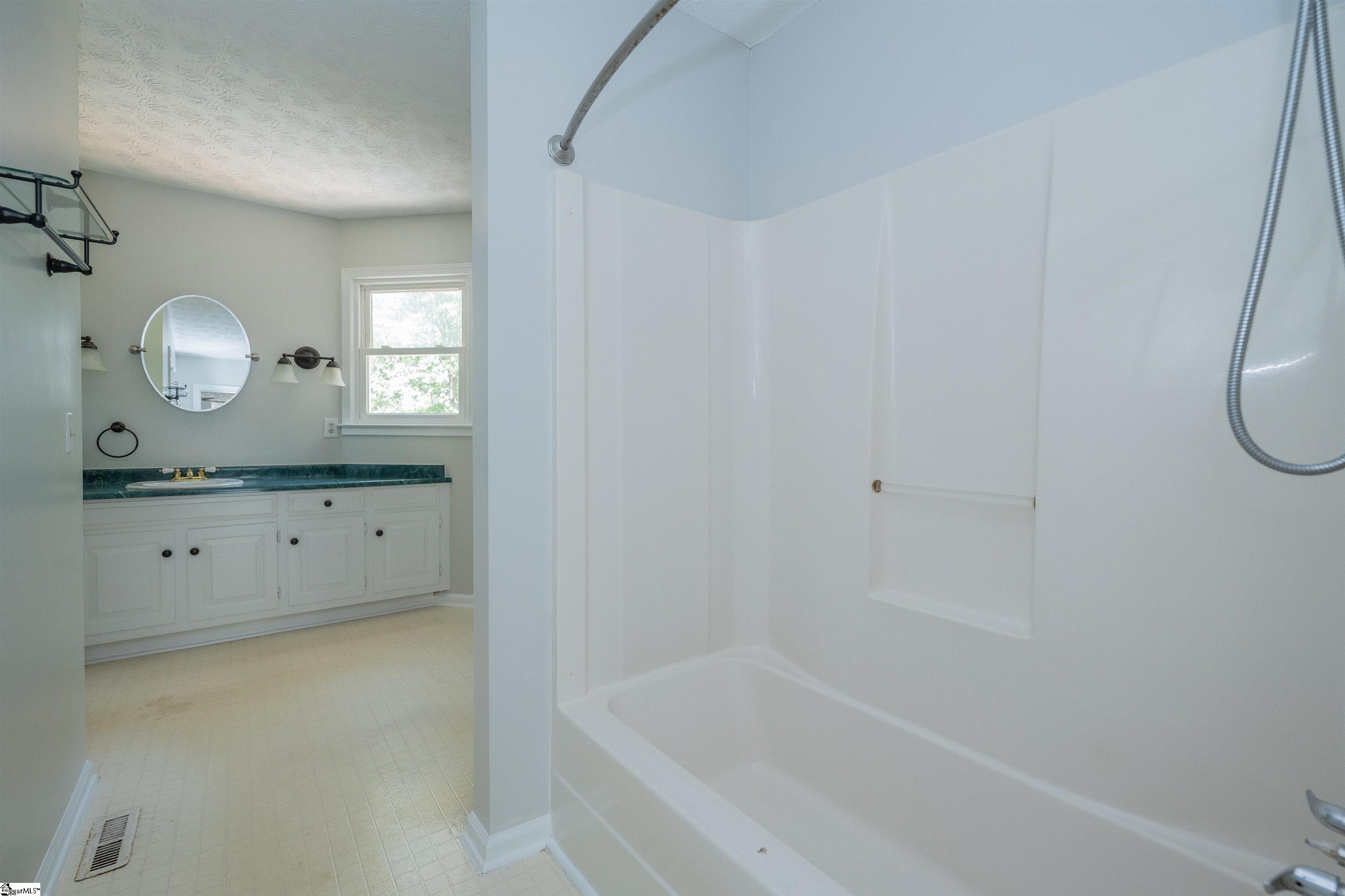 12 Dustinbrook Court Mauldin, SC 29662