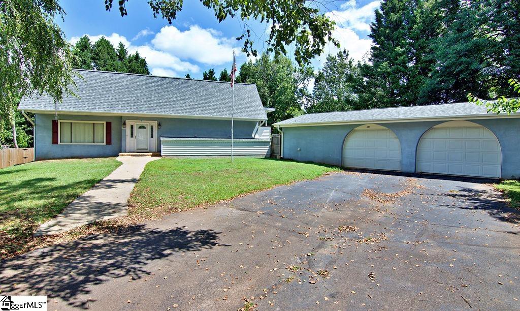 102 Julian Court Easley, SC 29642