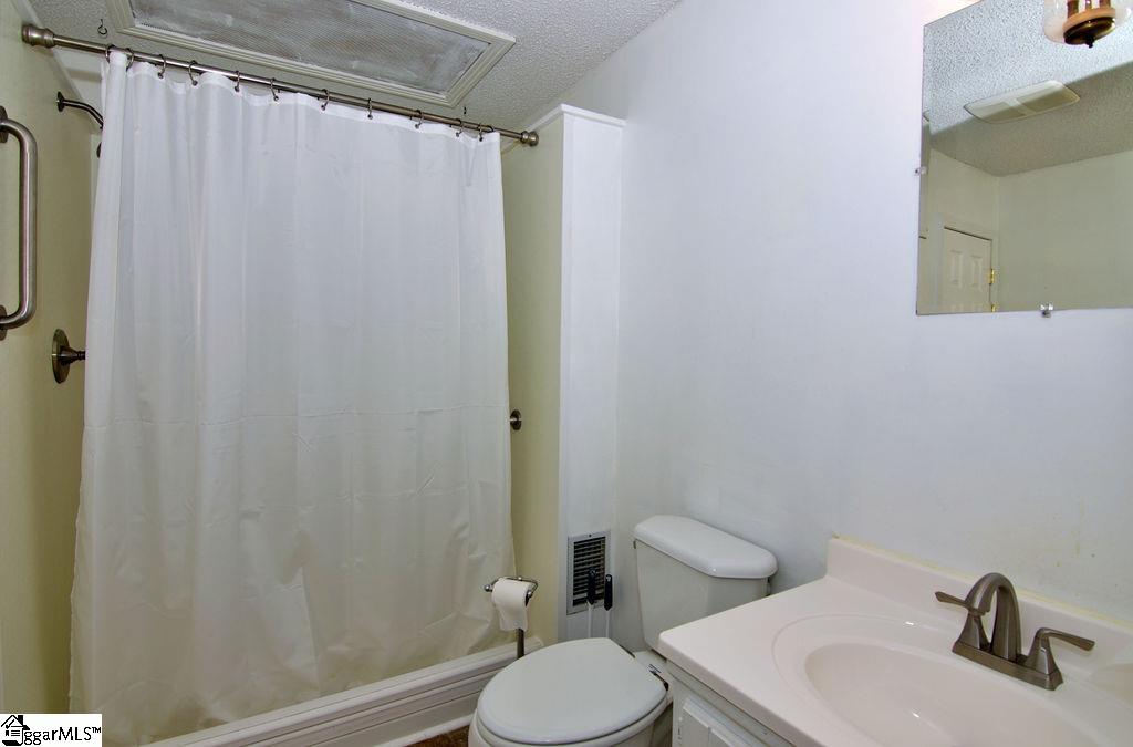 102 Julian Court Easley, SC 29642