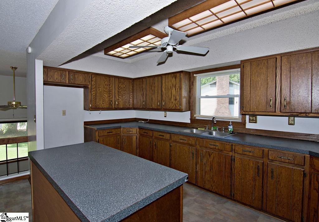 102 Julian Court Easley, SC 29642