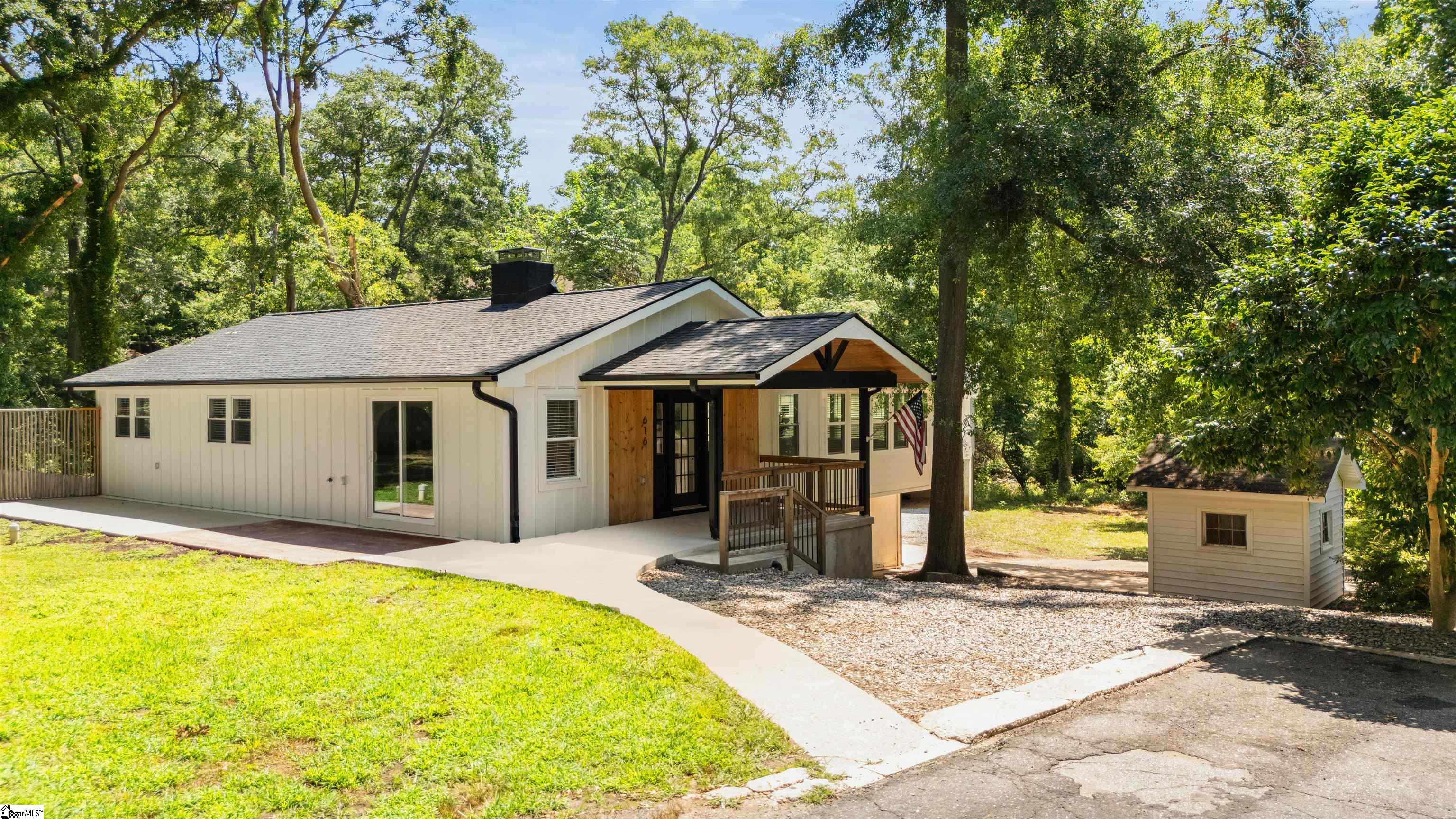 616 Overhill Circle Spartanburg, SC 29303