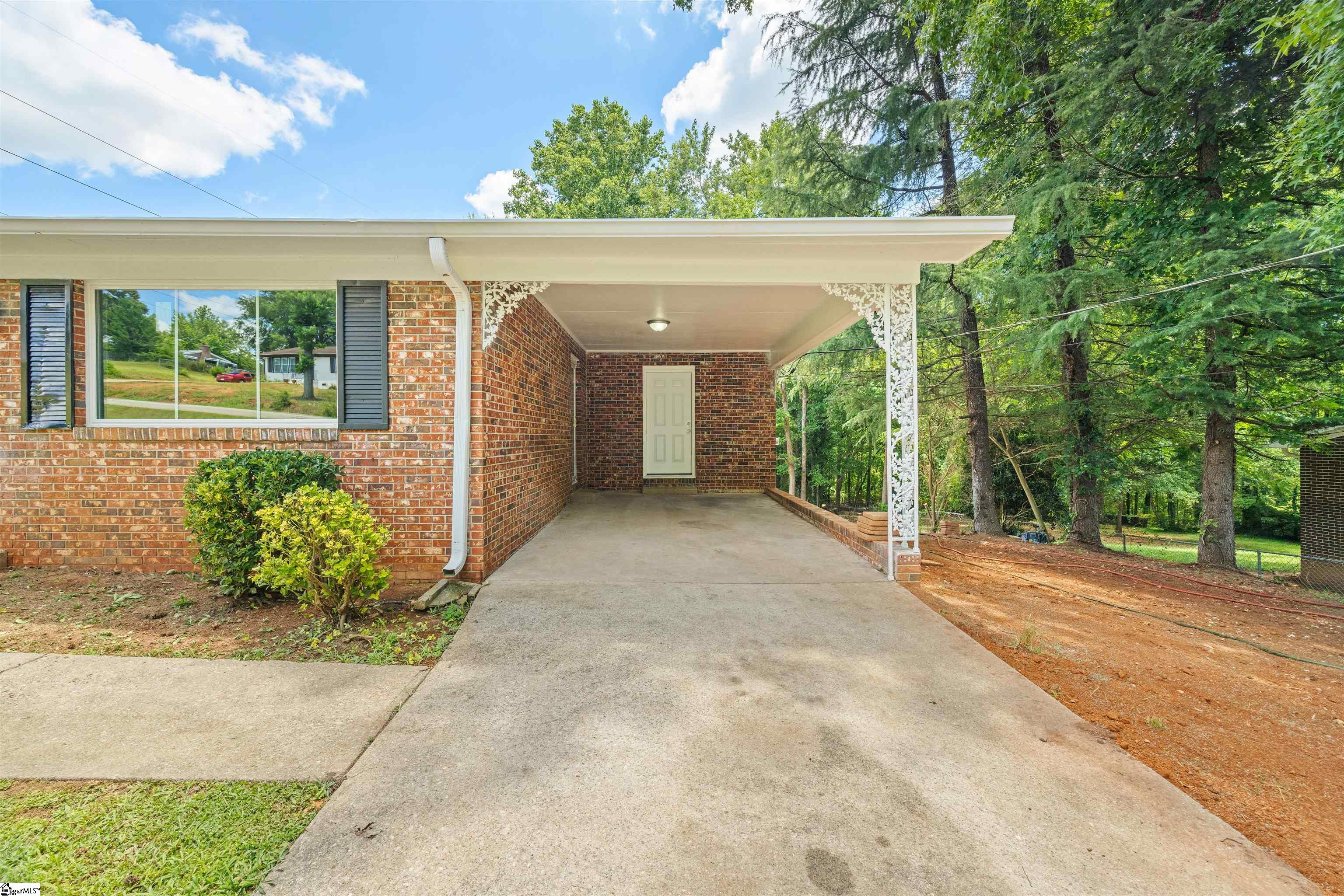 45 Maxie Avenue Greenville, SC 29611