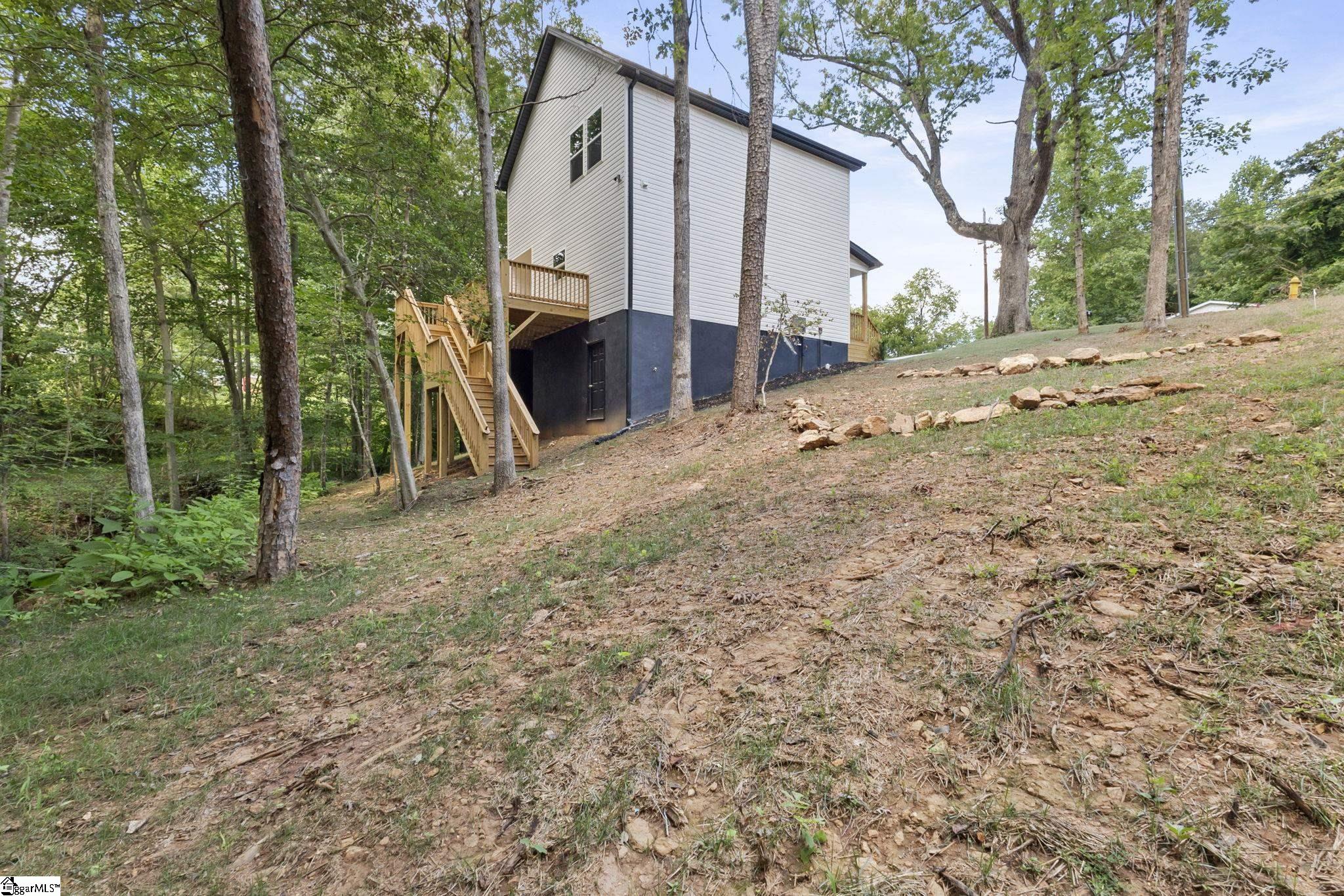 14 Polk Boulevard Greenville, SC 29611