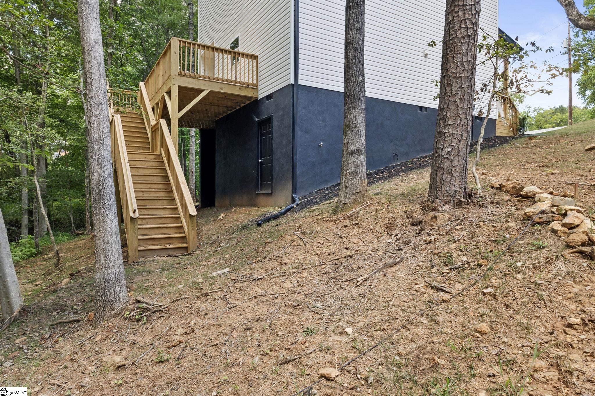 14 Polk Boulevard Greenville, SC 29611