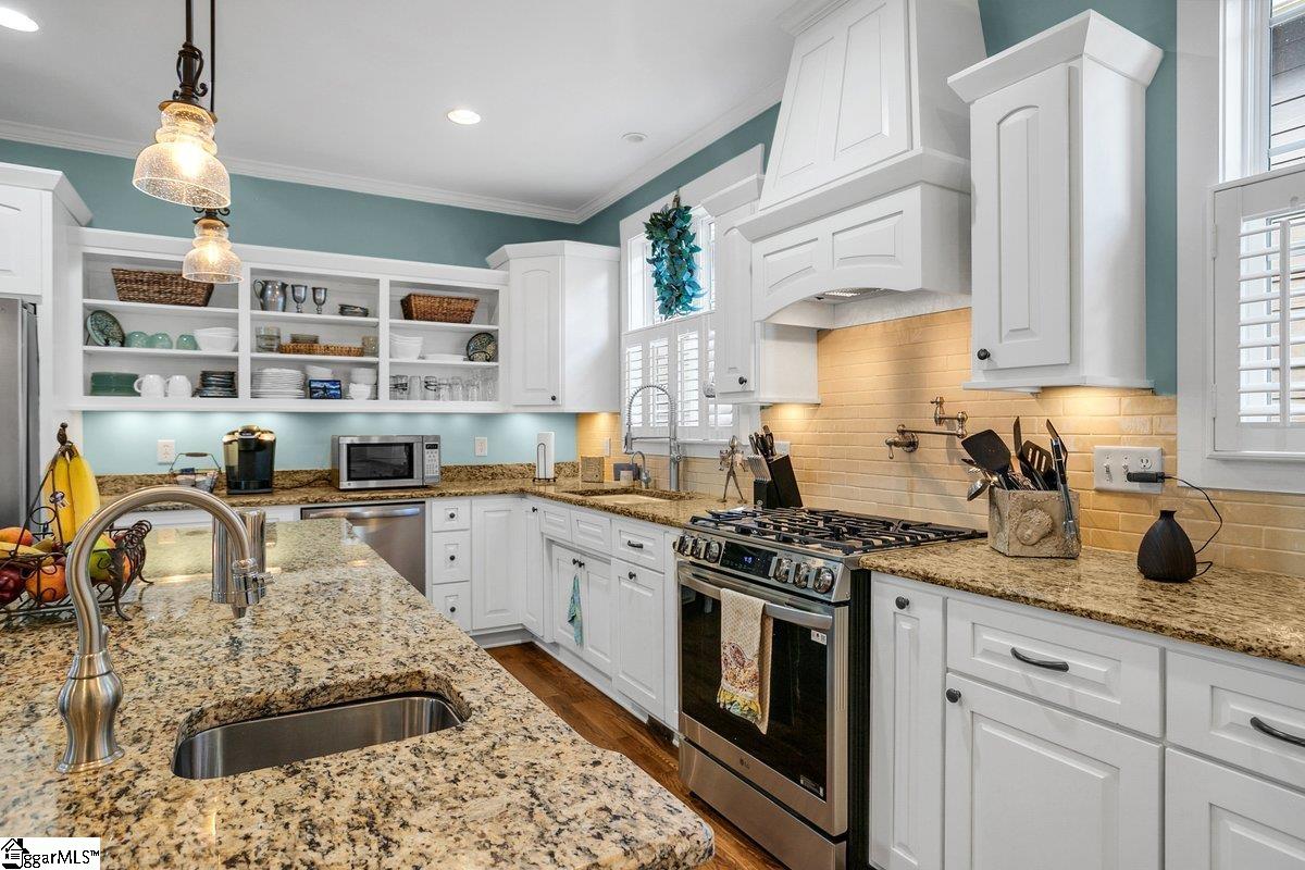 213 Weddington Lane Simpsonville, SC 29681