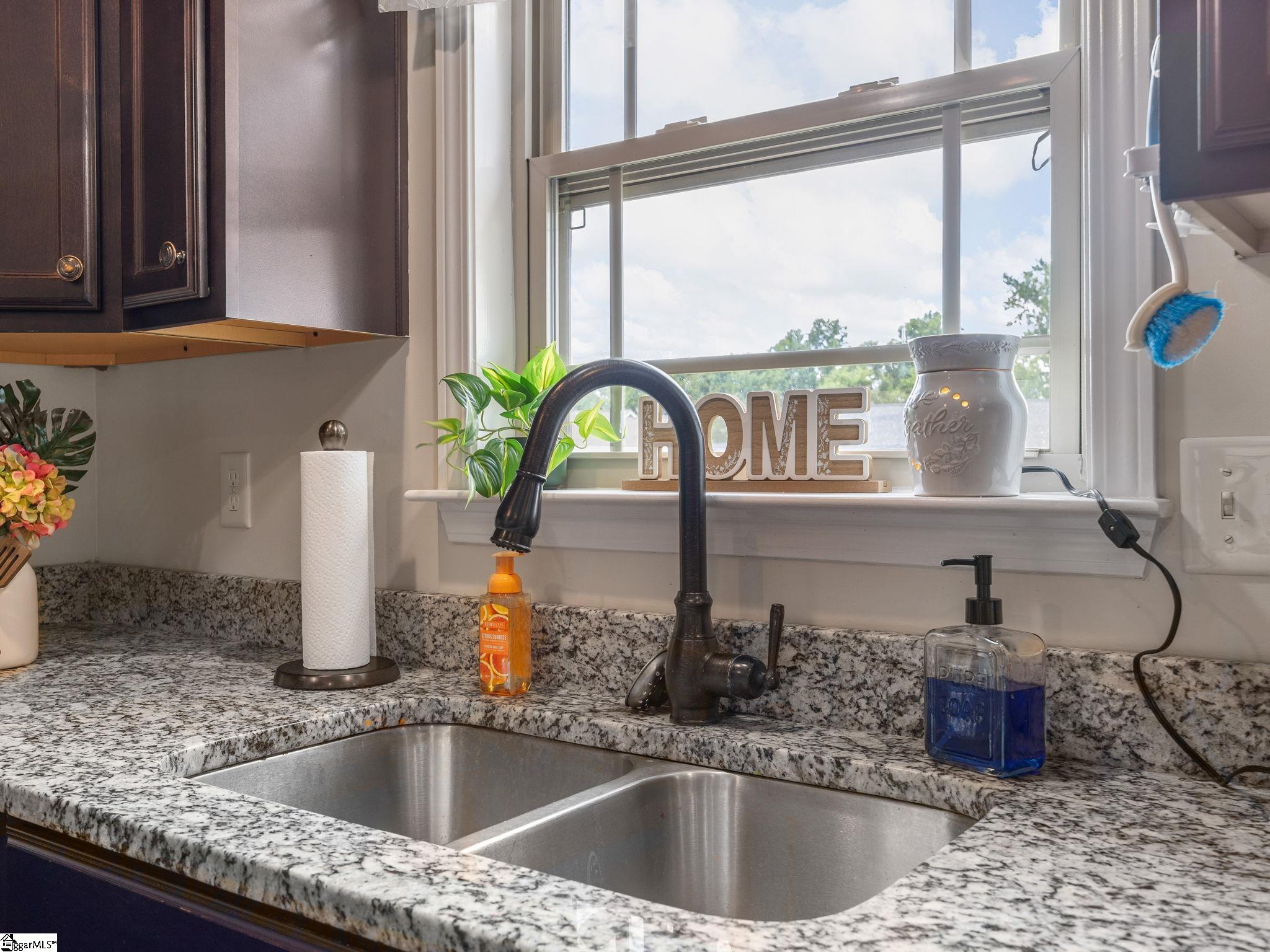 253 Highland Springs Loop Inman, SC 29349
