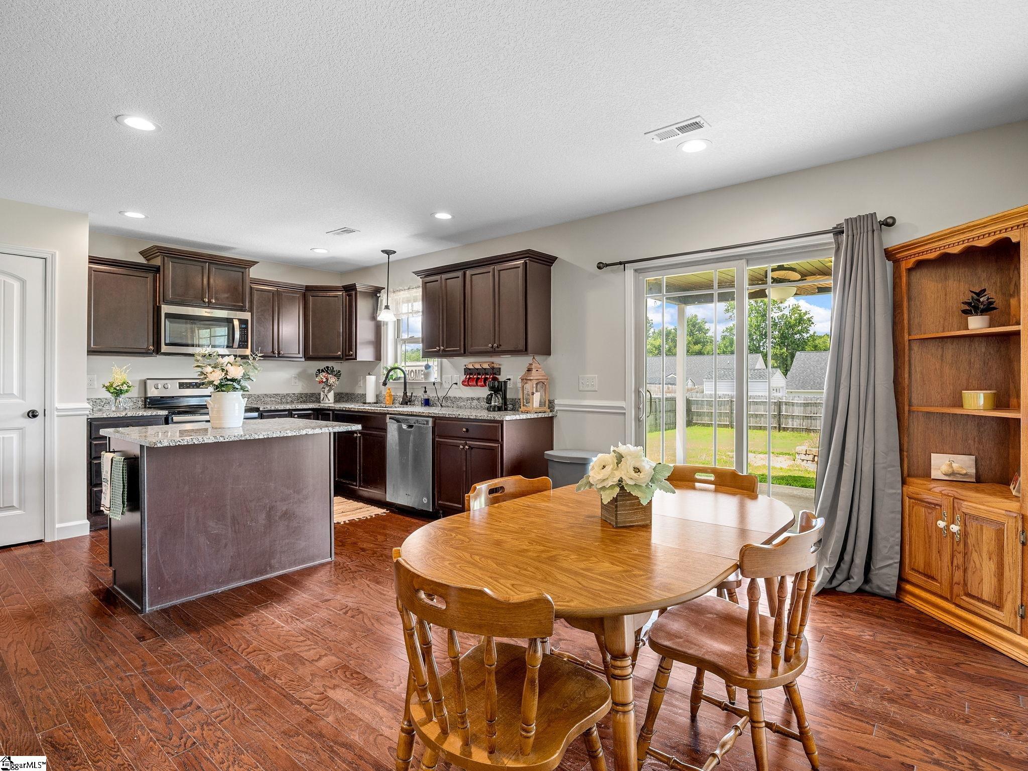 253 Highland Springs Loop Inman, SC 29349