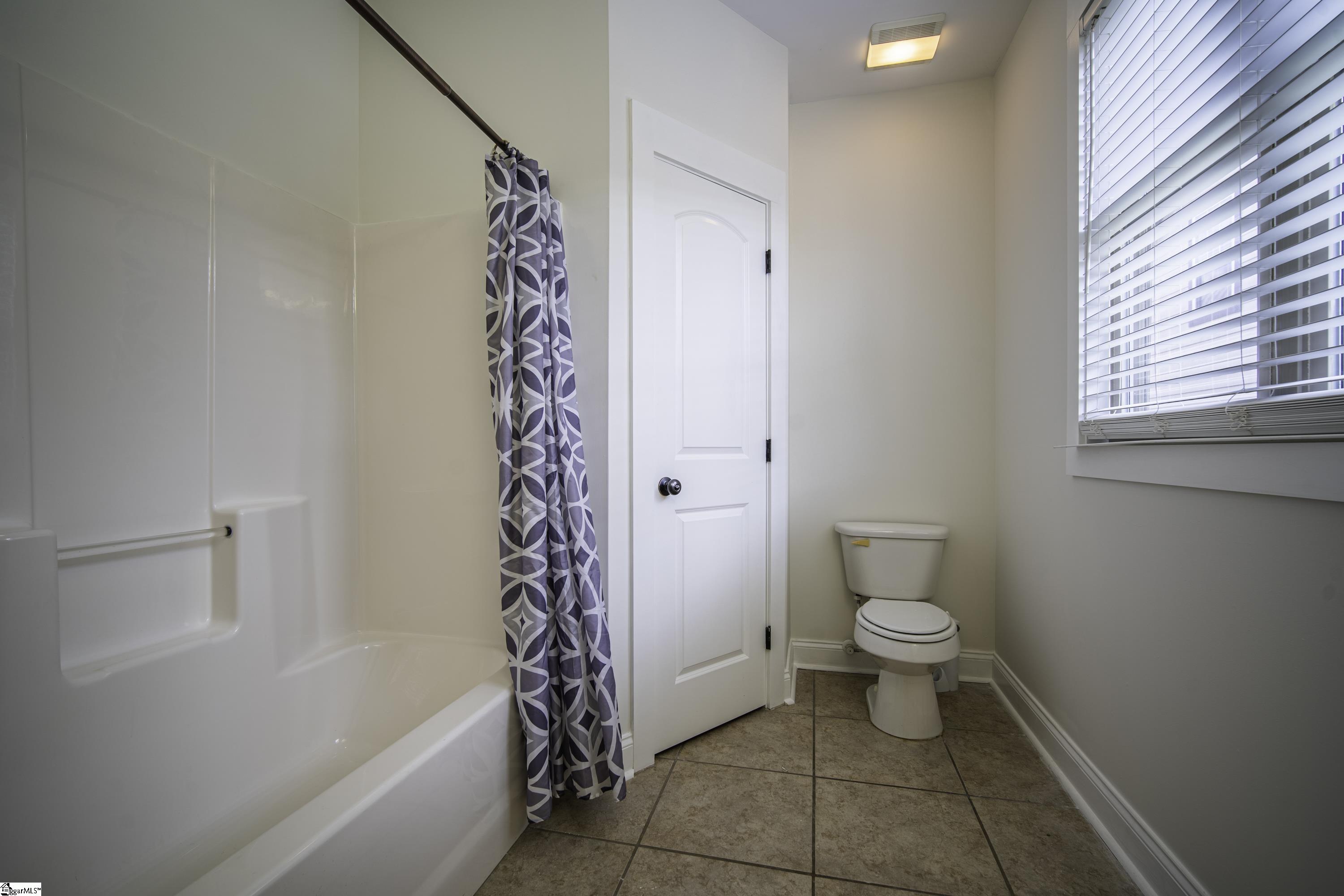 6 Worthington Court Simpsonville, SC 29681-3527