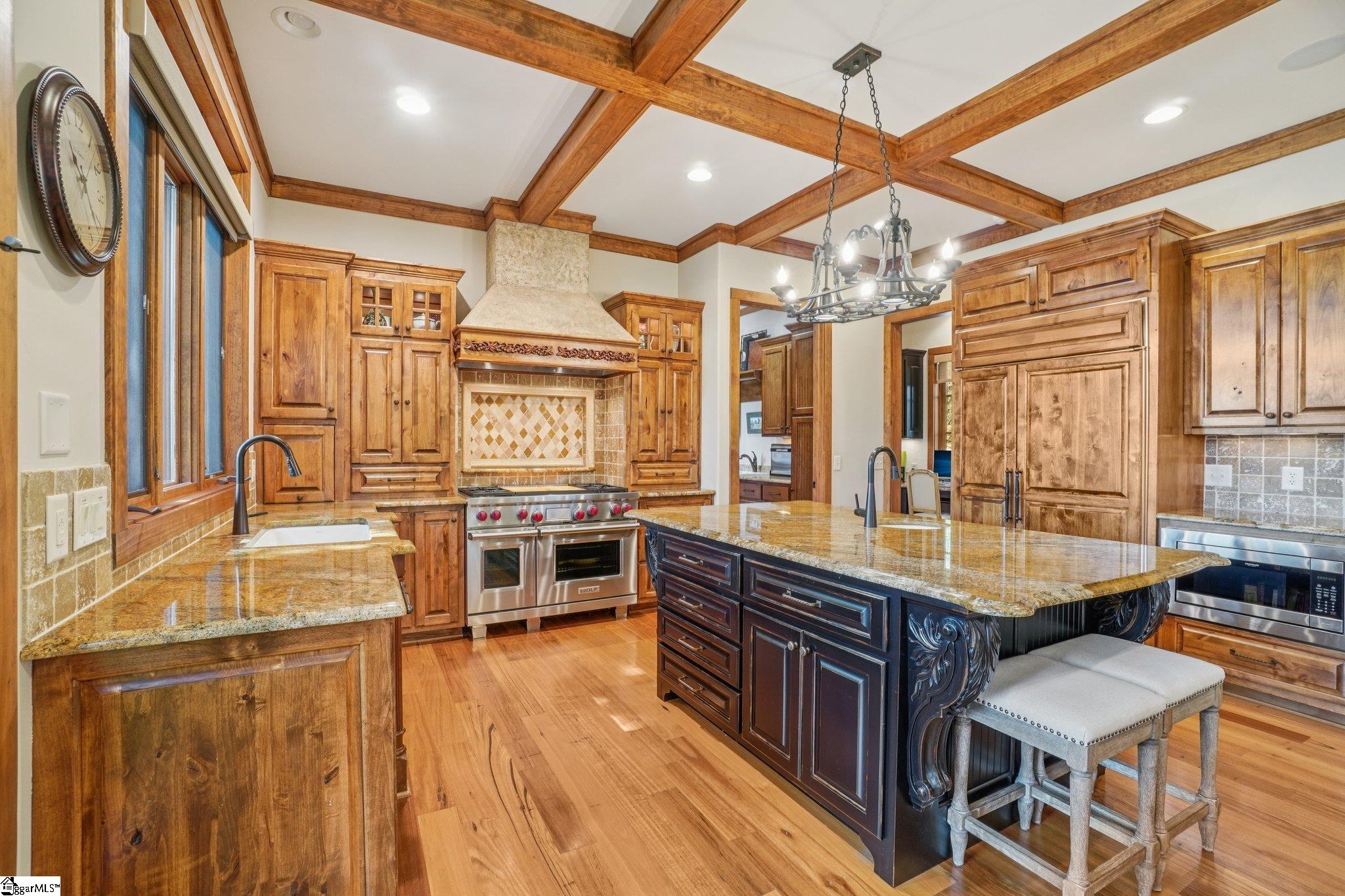 812 Lake View Court Salem, SC 29676