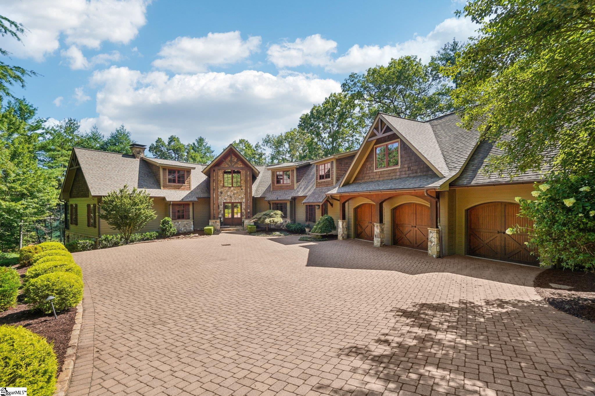 812 Lake View Court Salem, SC 29676