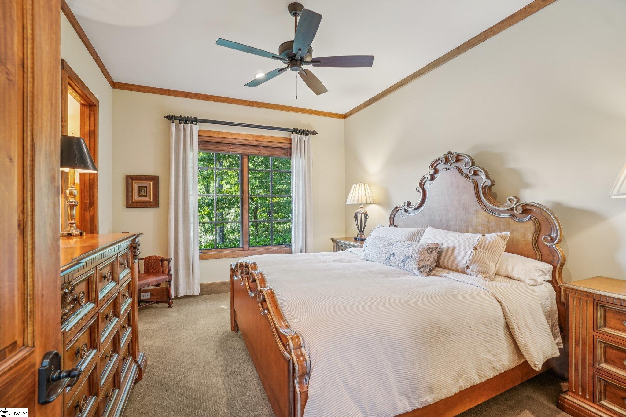 812 Lake View Court Salem, SC 29676