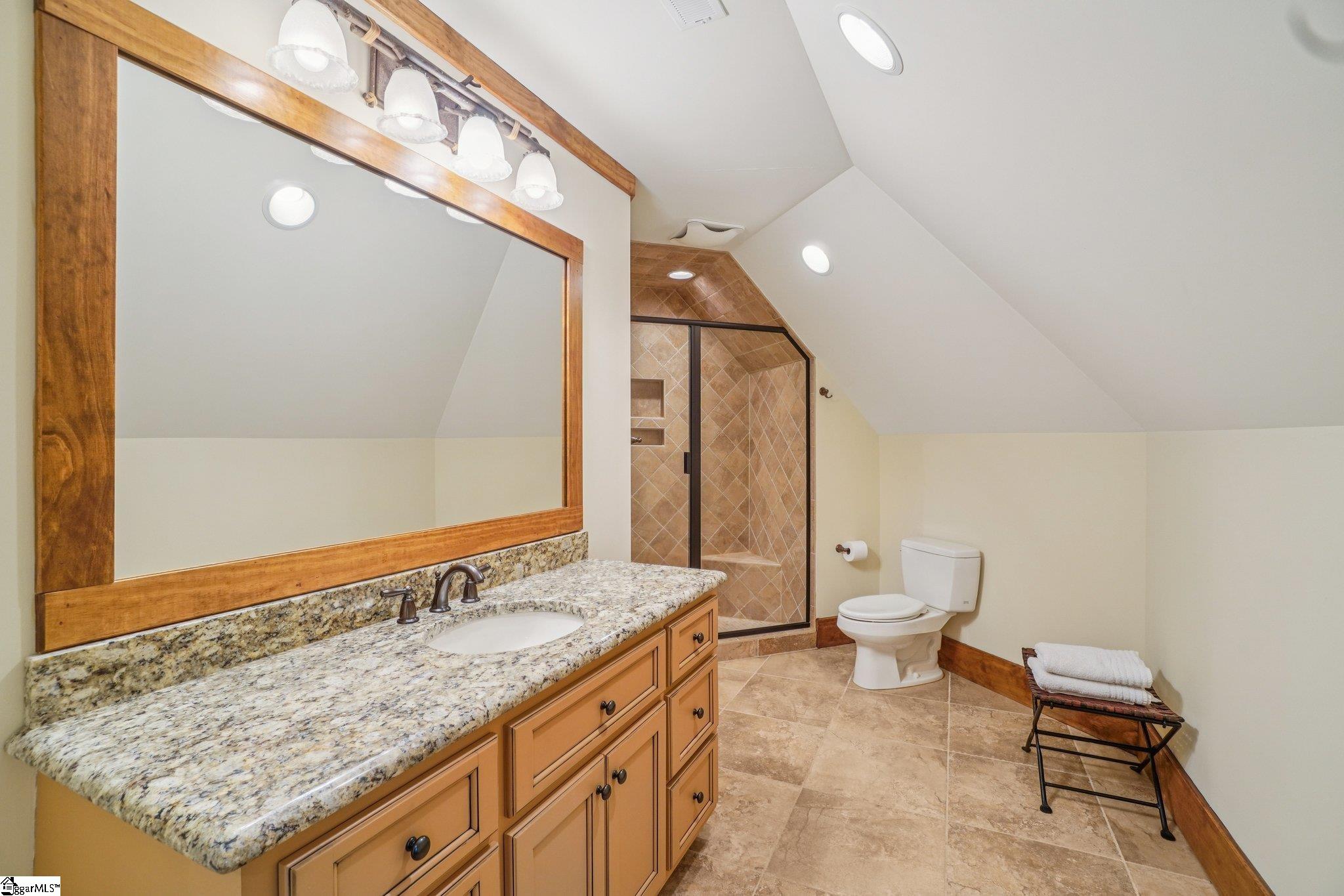 812 Lake View Court Salem, SC 29676