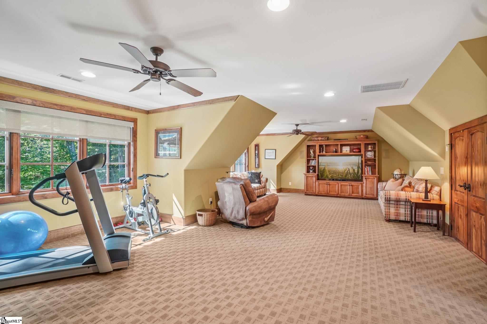 812 Lake View Court Salem, SC 29676