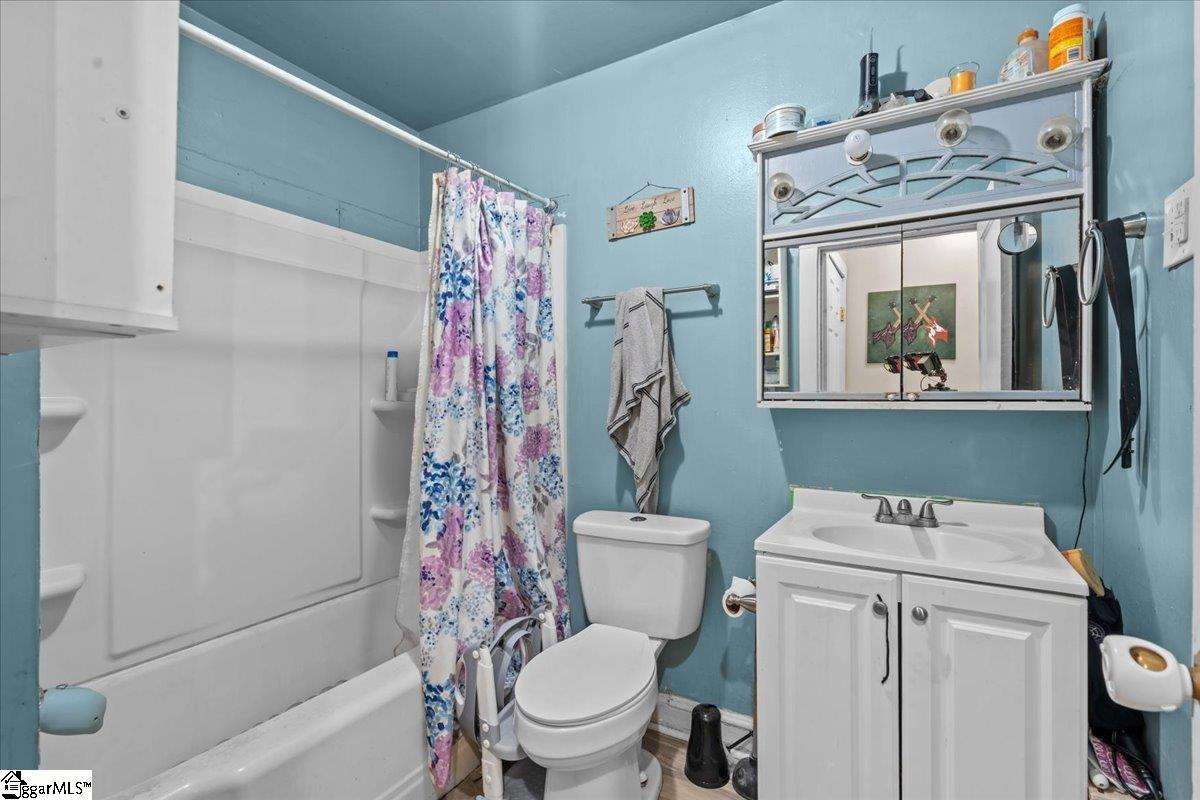 496 W Lee Street Pickens, SC 29671