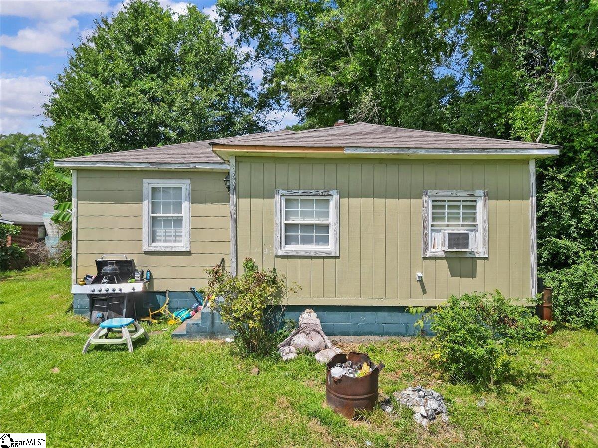 496 W Lee Street Pickens, SC 29671