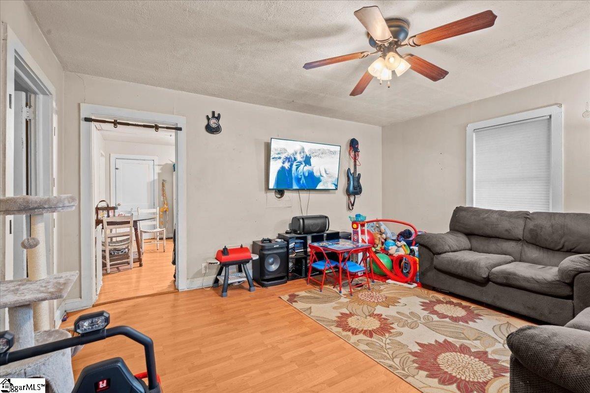 496 W Lee Street Pickens, SC 29671