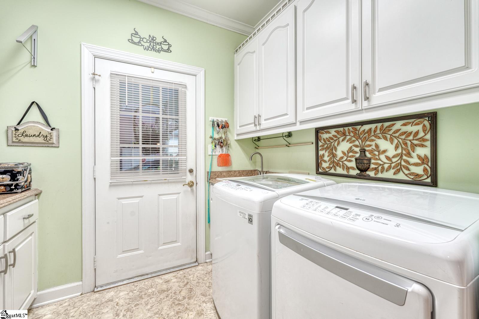 335 Hillcove Point Wellford, SC 29385