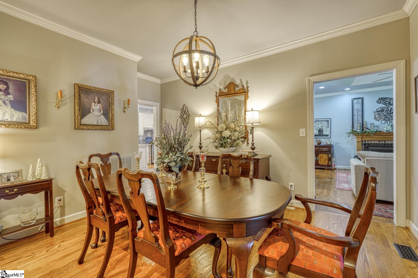 335 Hillcove Point Wellford, SC 29385