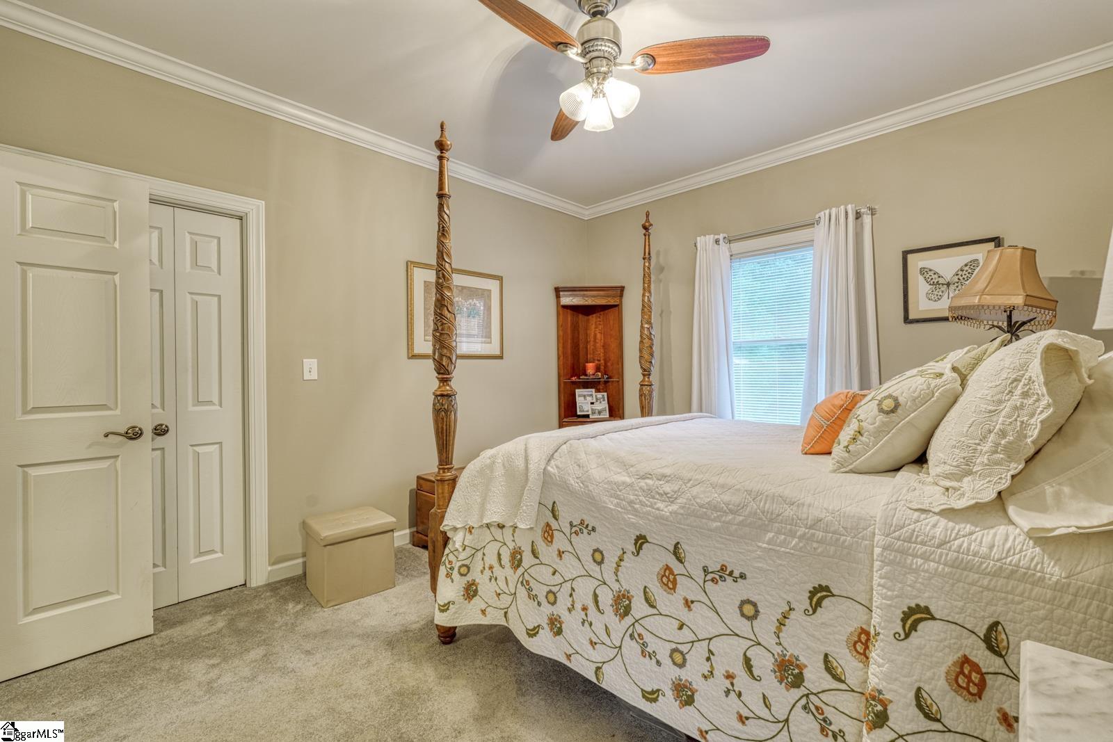 335 Hillcove Point Wellford, SC 29385