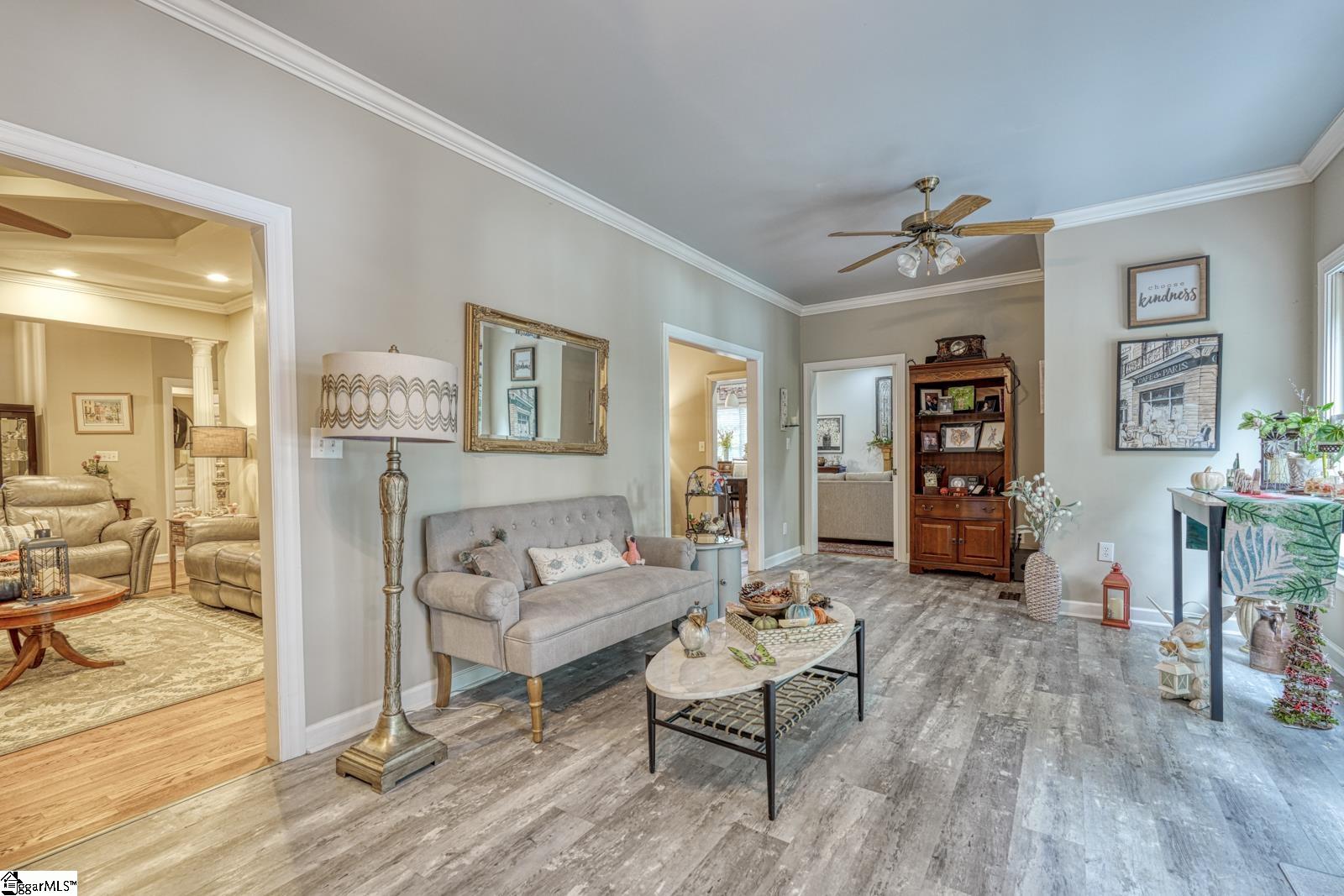 335 Hillcove Point Wellford, SC 29385