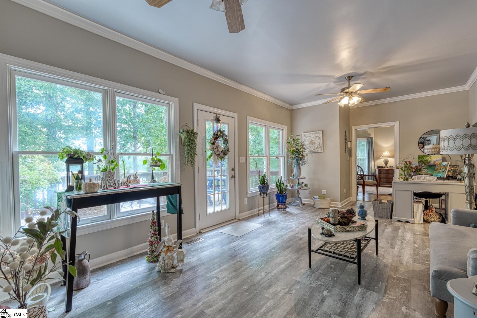 335 Hillcove Point Wellford, SC 29385