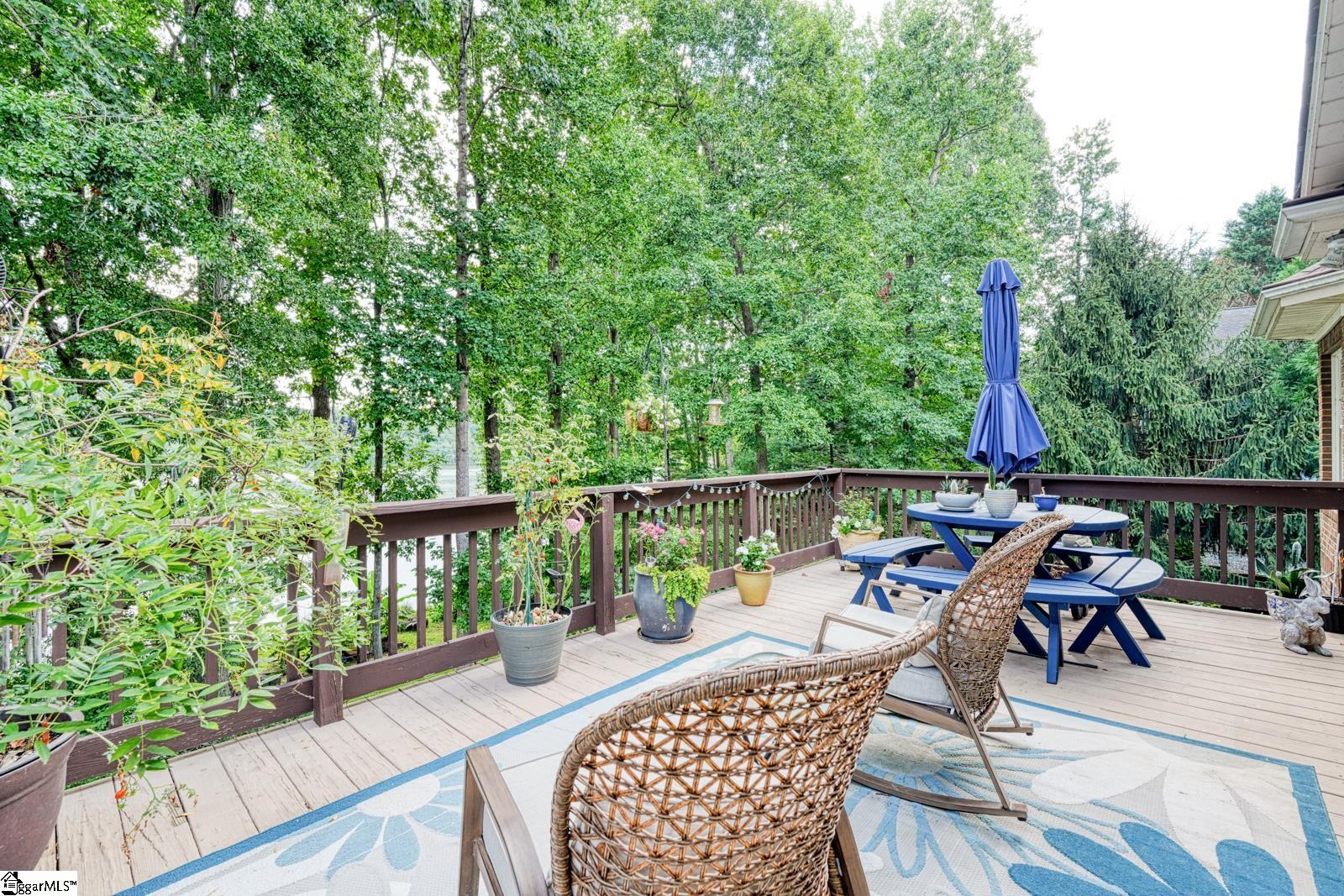 335 Hillcove Point Wellford, SC 29385