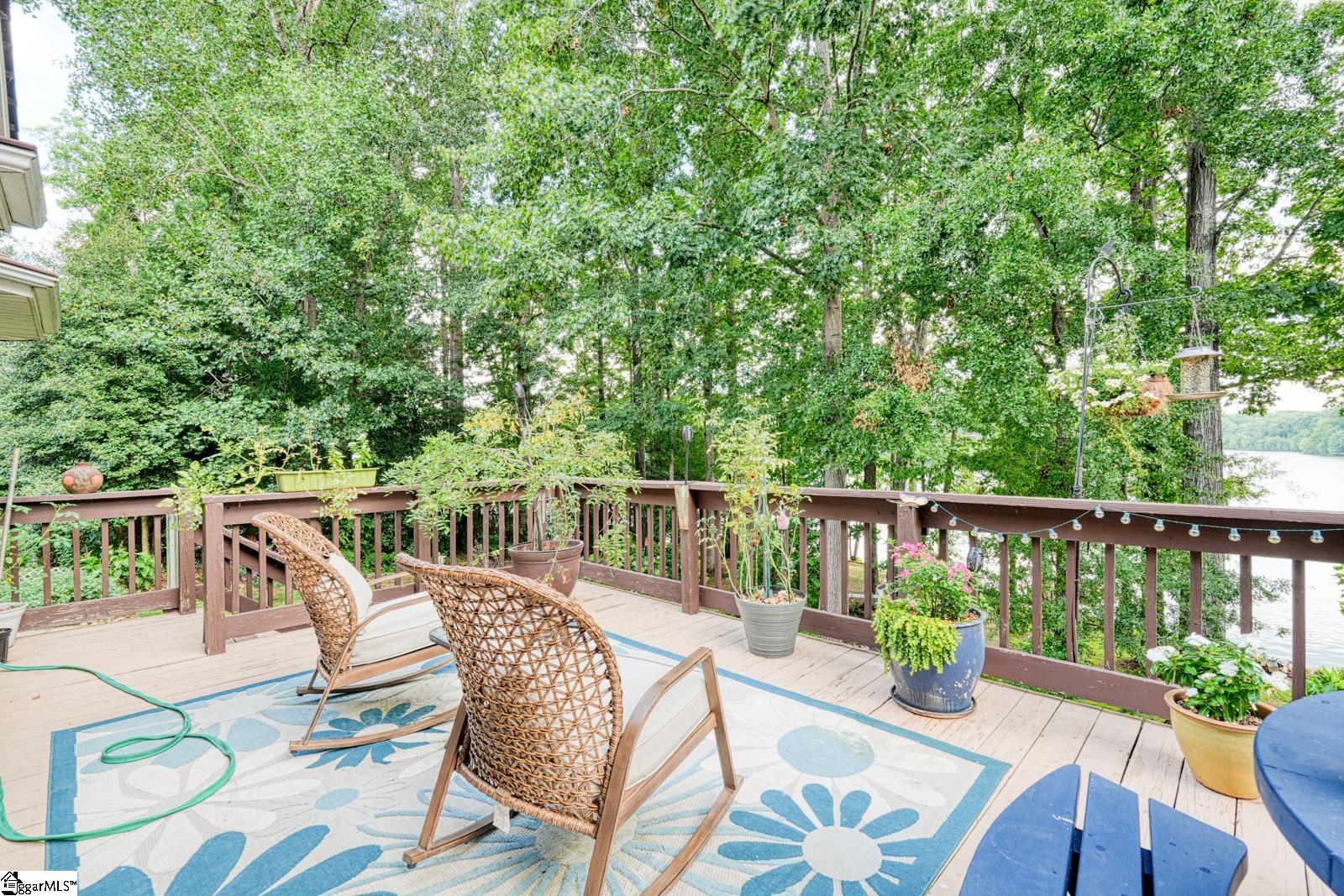335 Hillcove Point Wellford, SC 29385