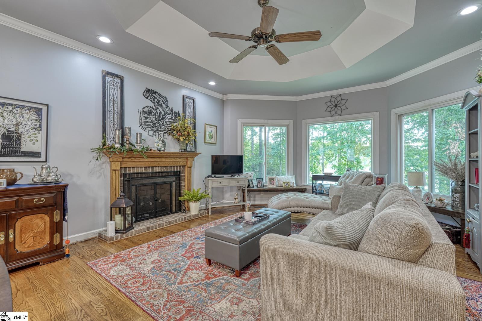 335 Hillcove Point Wellford, SC 29385