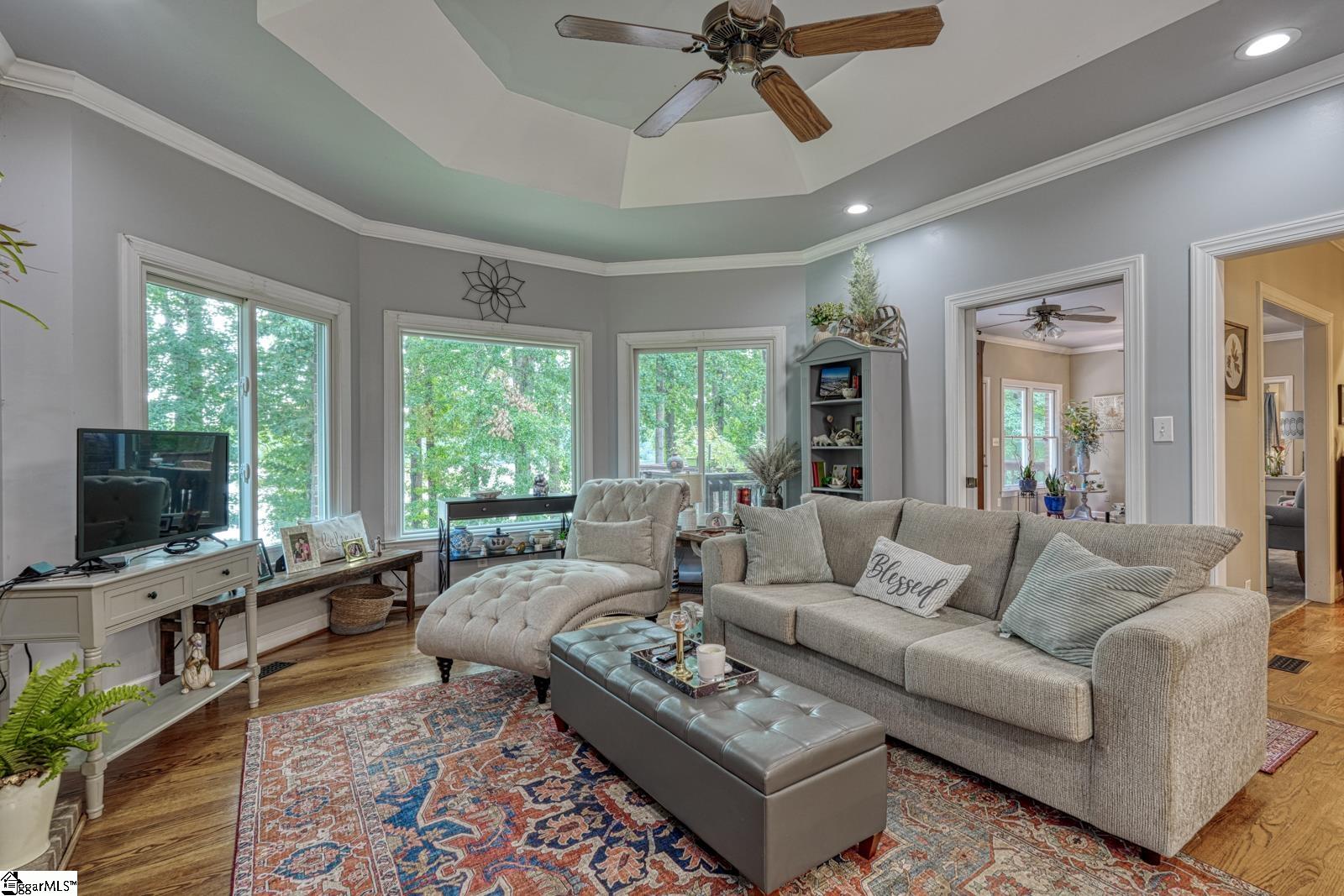 335 Hillcove Point Wellford, SC 29385
