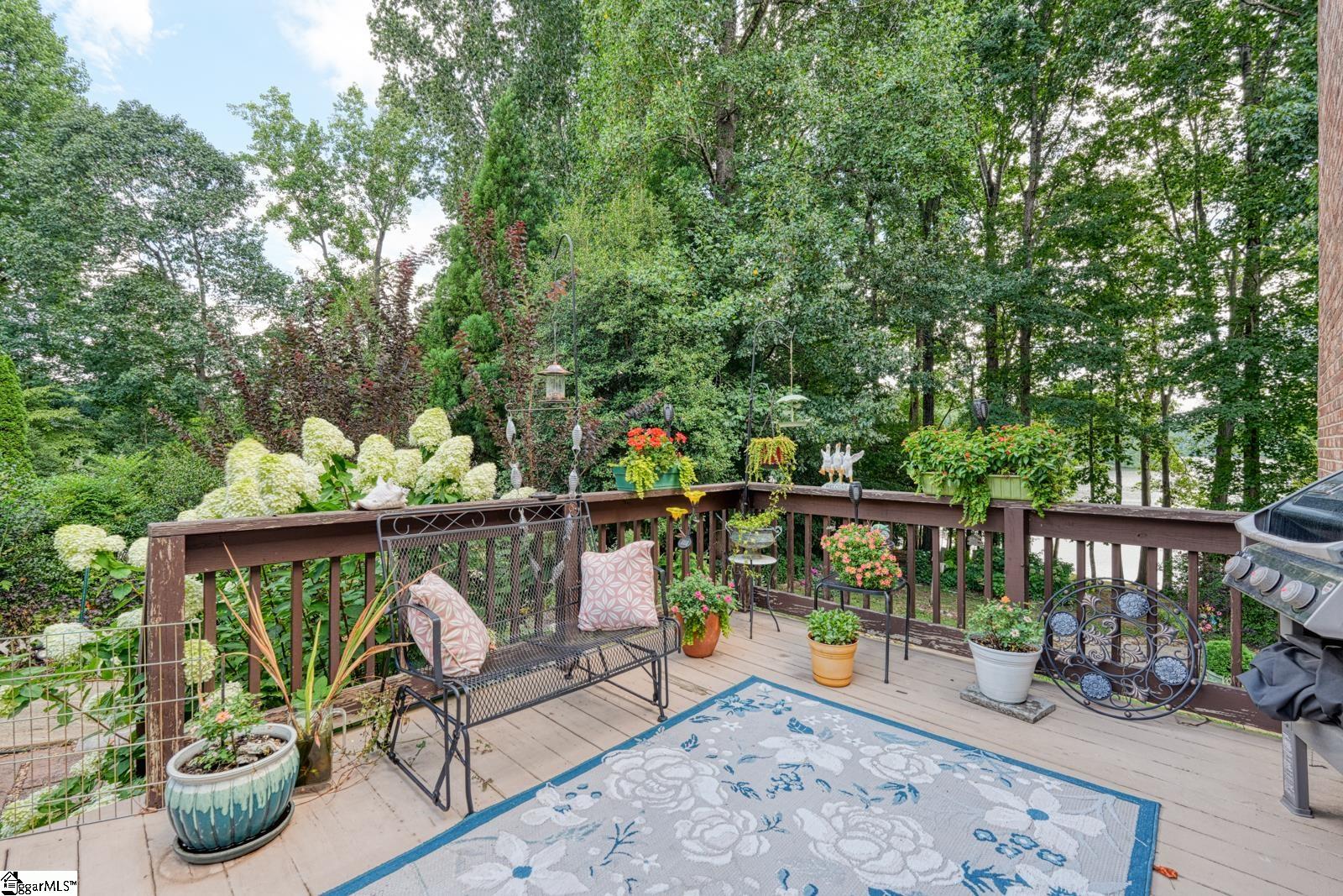 335 Hillcove Point Wellford, SC 29385
