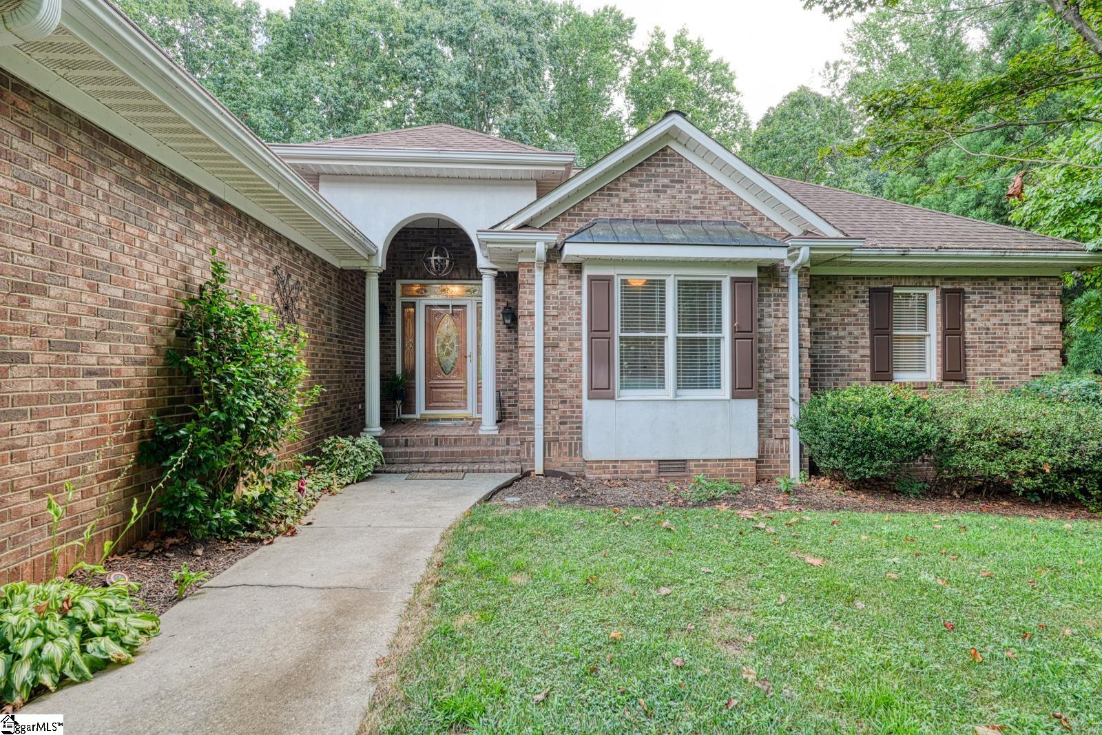 335 Hillcove Point Wellford, SC 29385