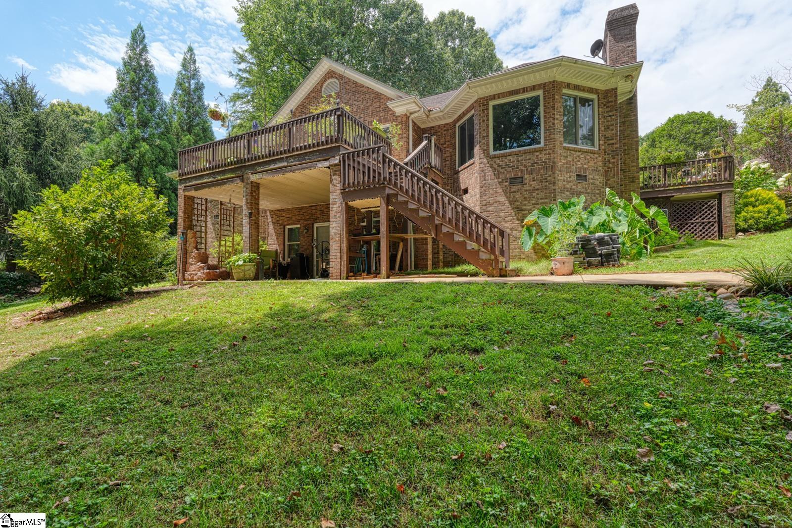 335 Hillcove Point Wellford, SC 29385
