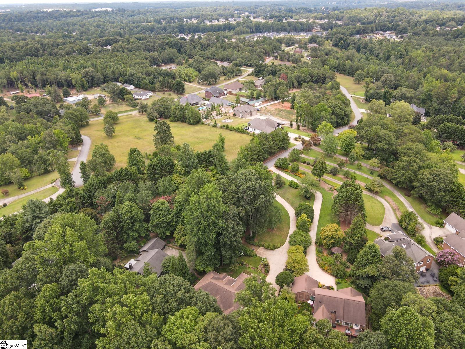 335 Hillcove Point Wellford, SC 29385
